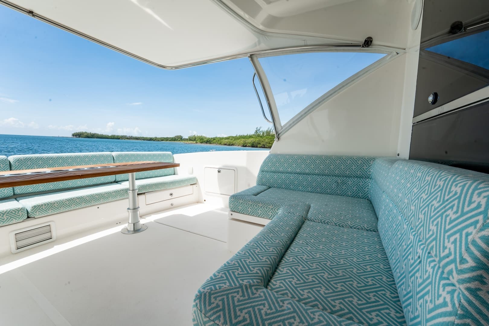 2016 Riviera 5000 Sport Yacht photo 52