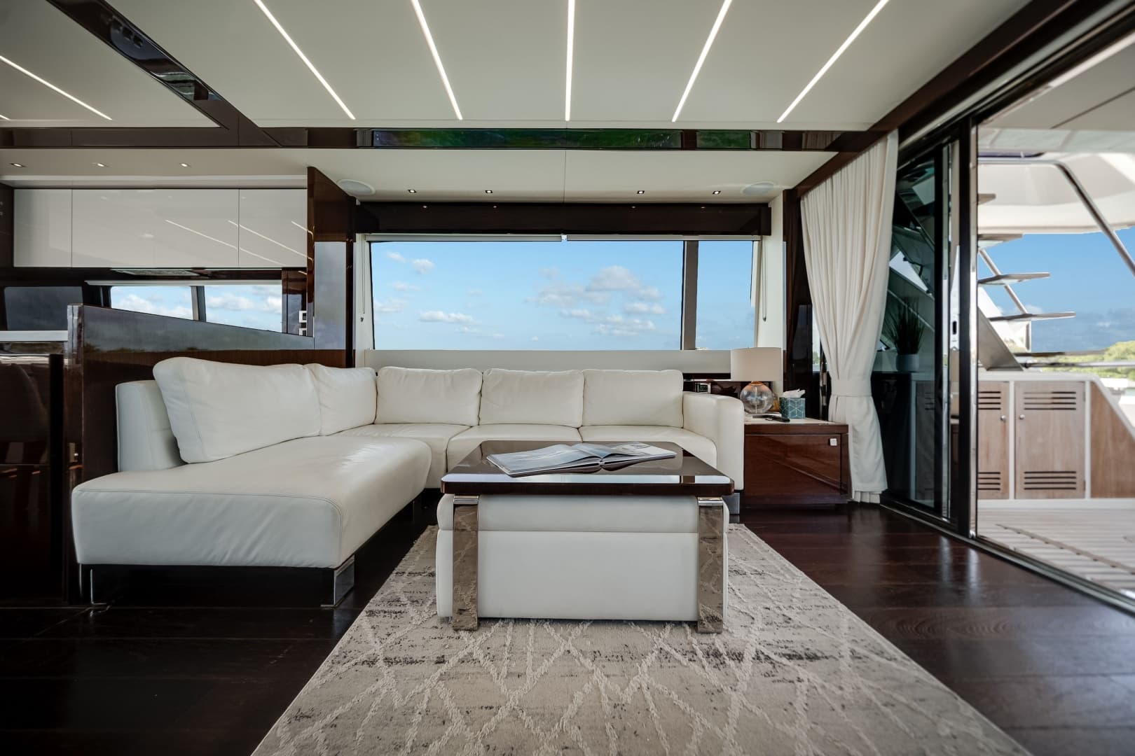 2019 Sunseeker 76 YACHT photo 14