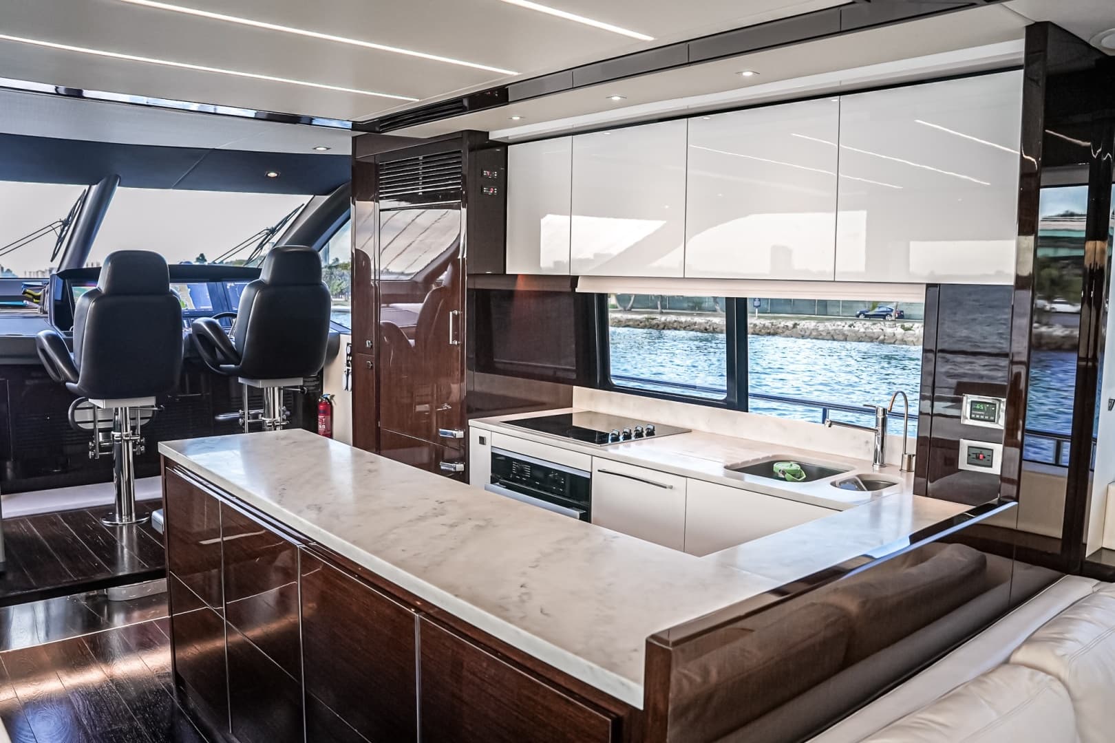 2019 Sunseeker 76 YACHT photo 15