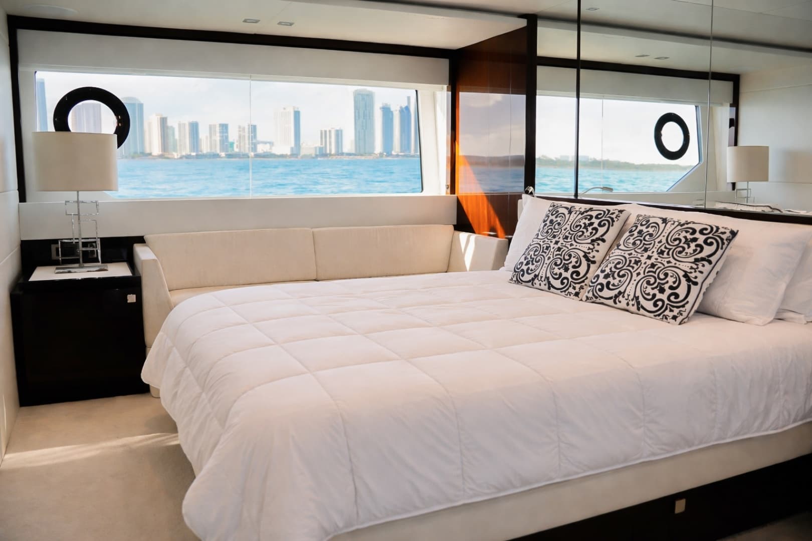 2019 Sunseeker 76 YACHT photo 34