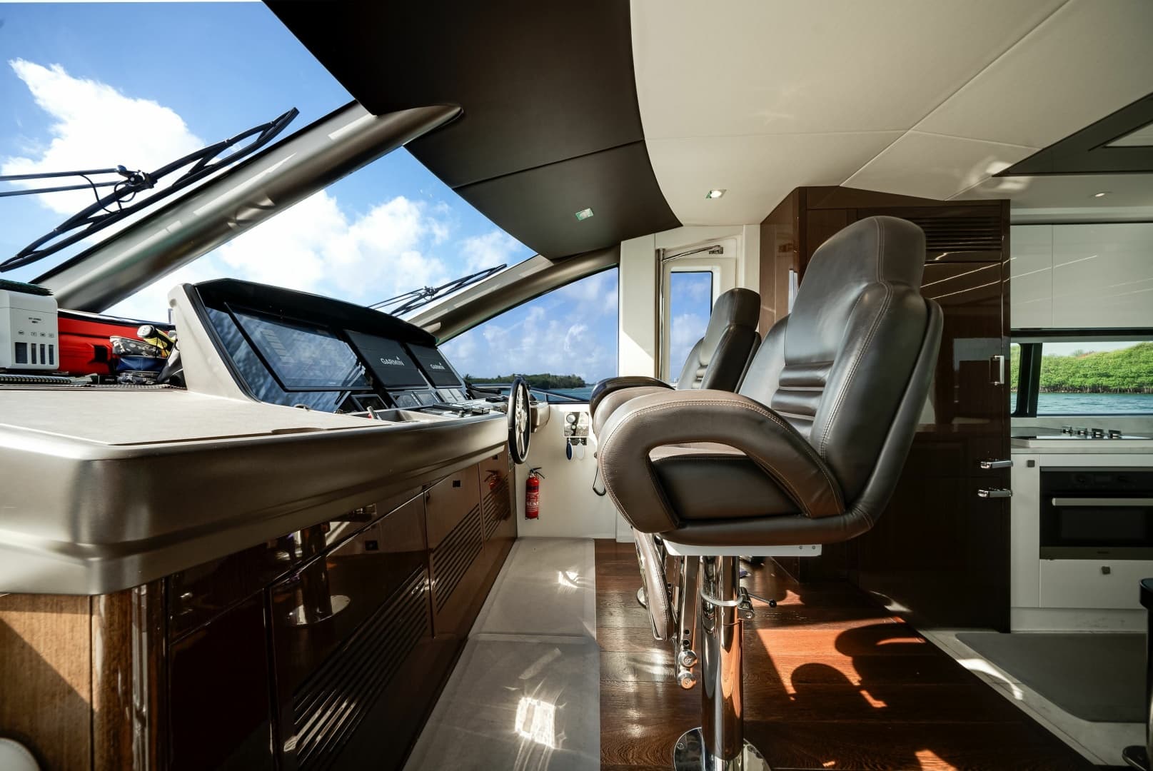 2019 Sunseeker 76 YACHT photo 18