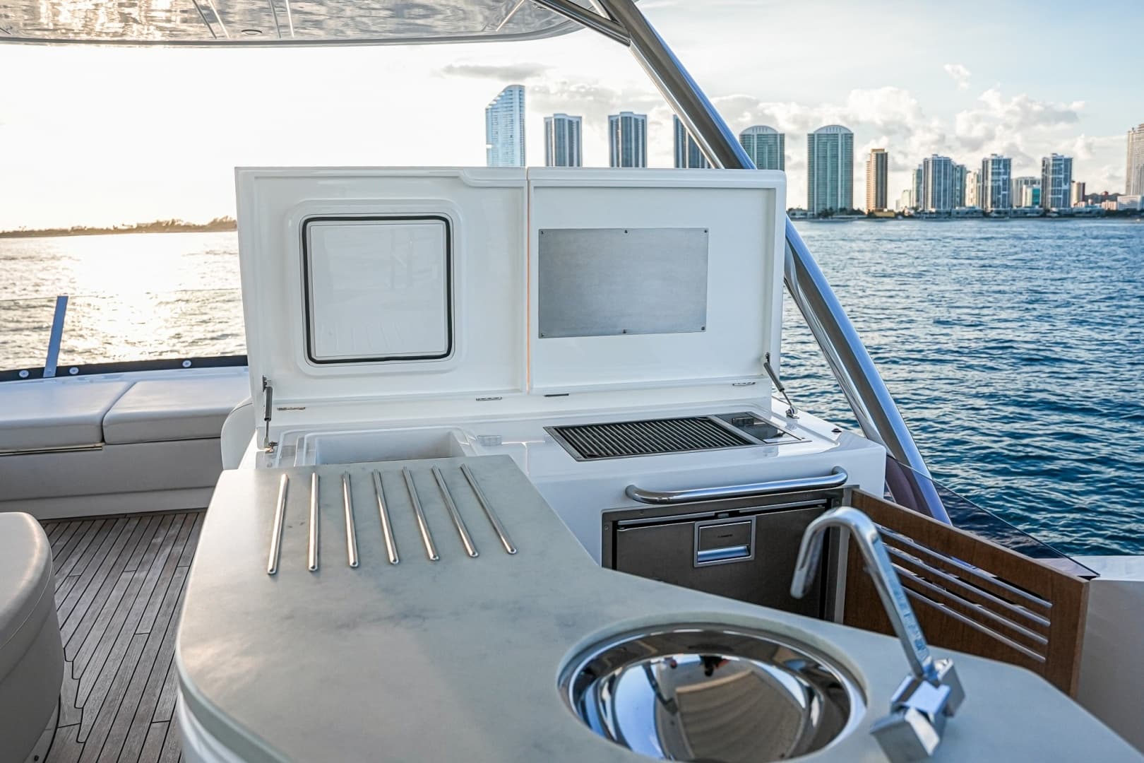 2019 Sunseeker 76 YACHT photo 25