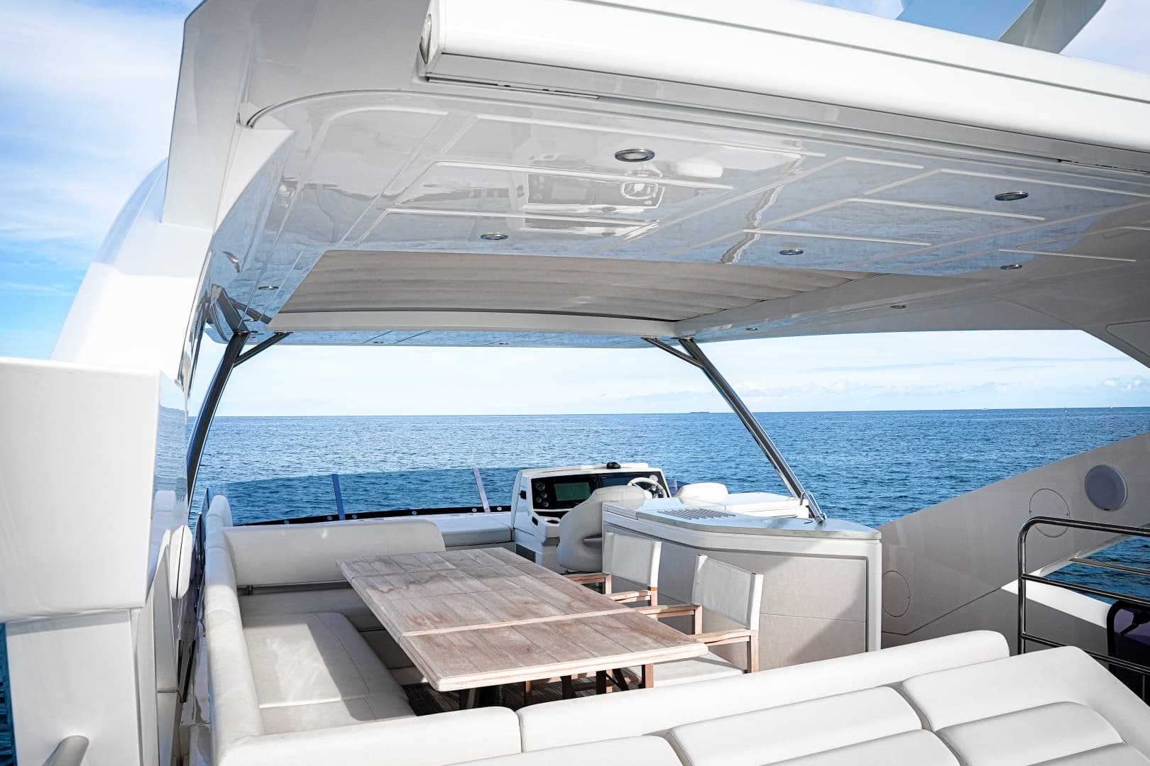 2019 Sunseeker 76 YACHT photo 28