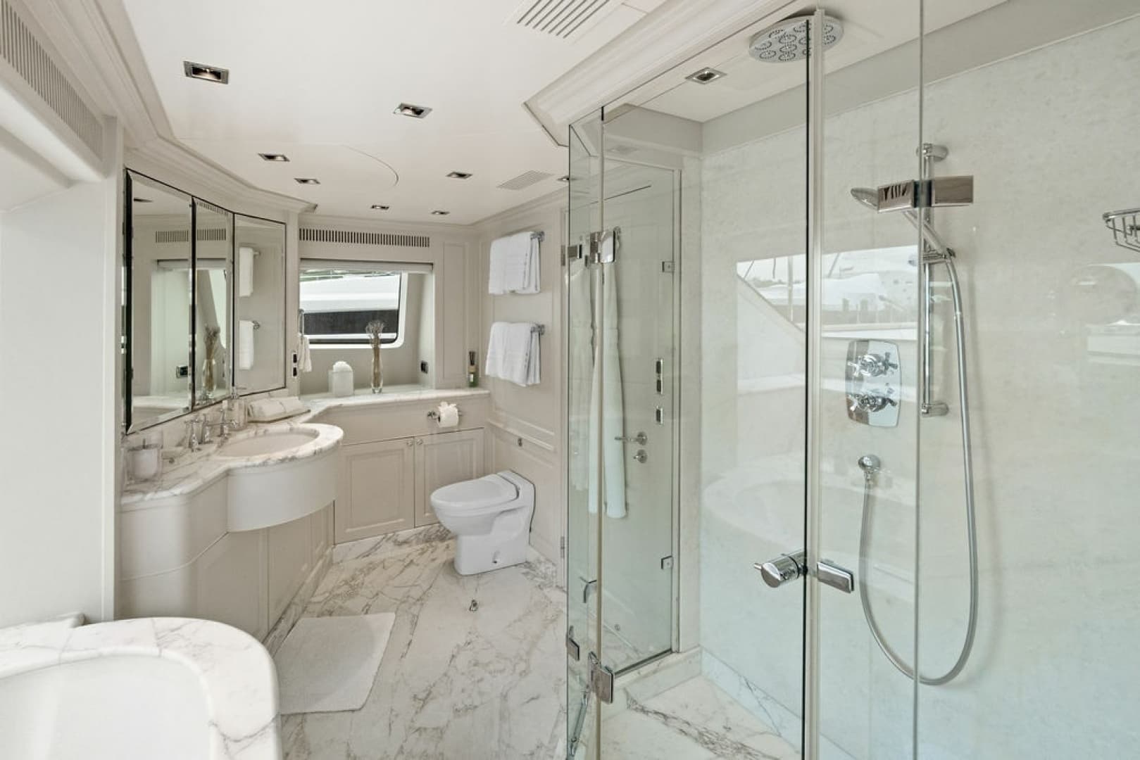 2008 Benetti 121 Classic photo 49
