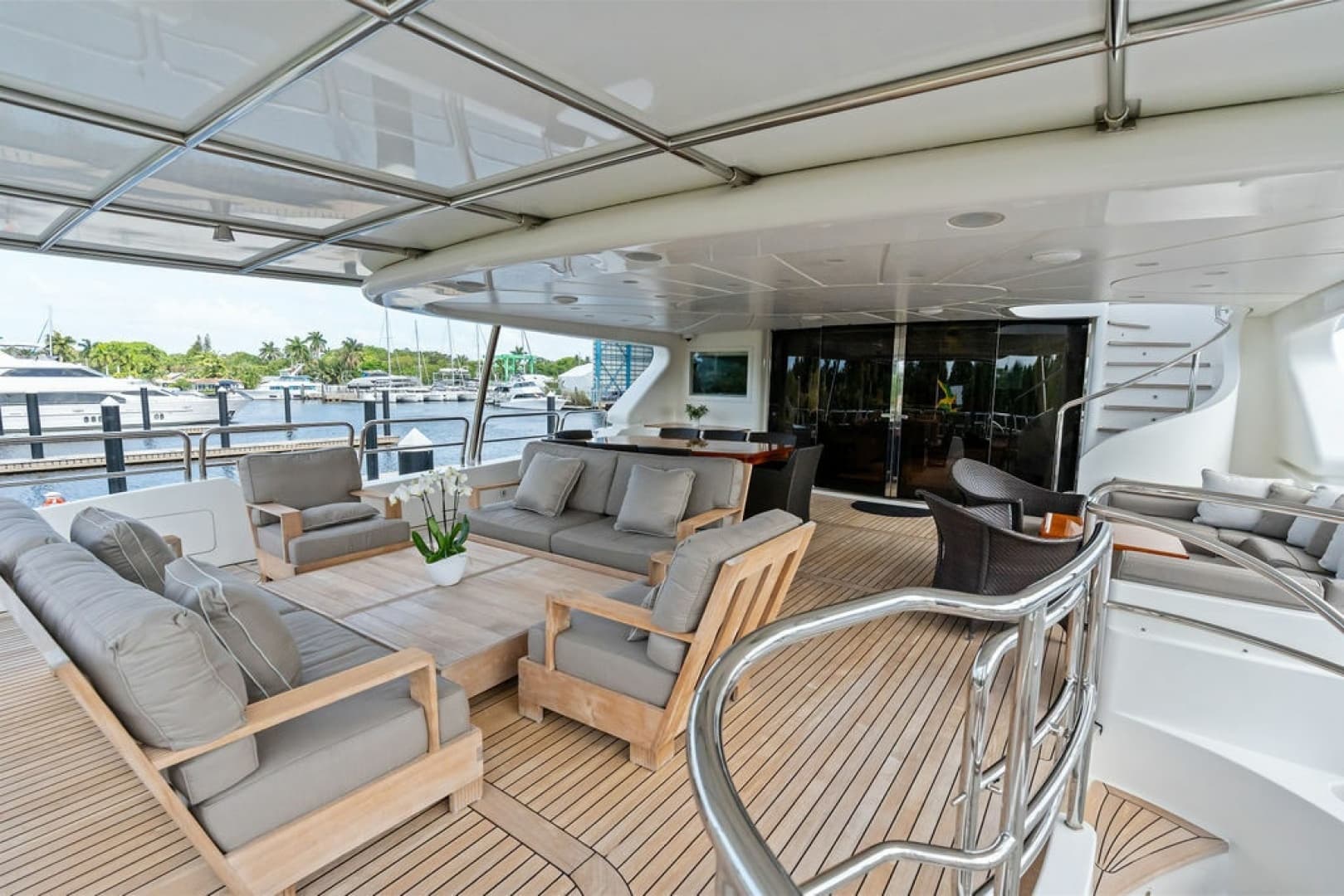2008 Benetti 121 Classic photo 12