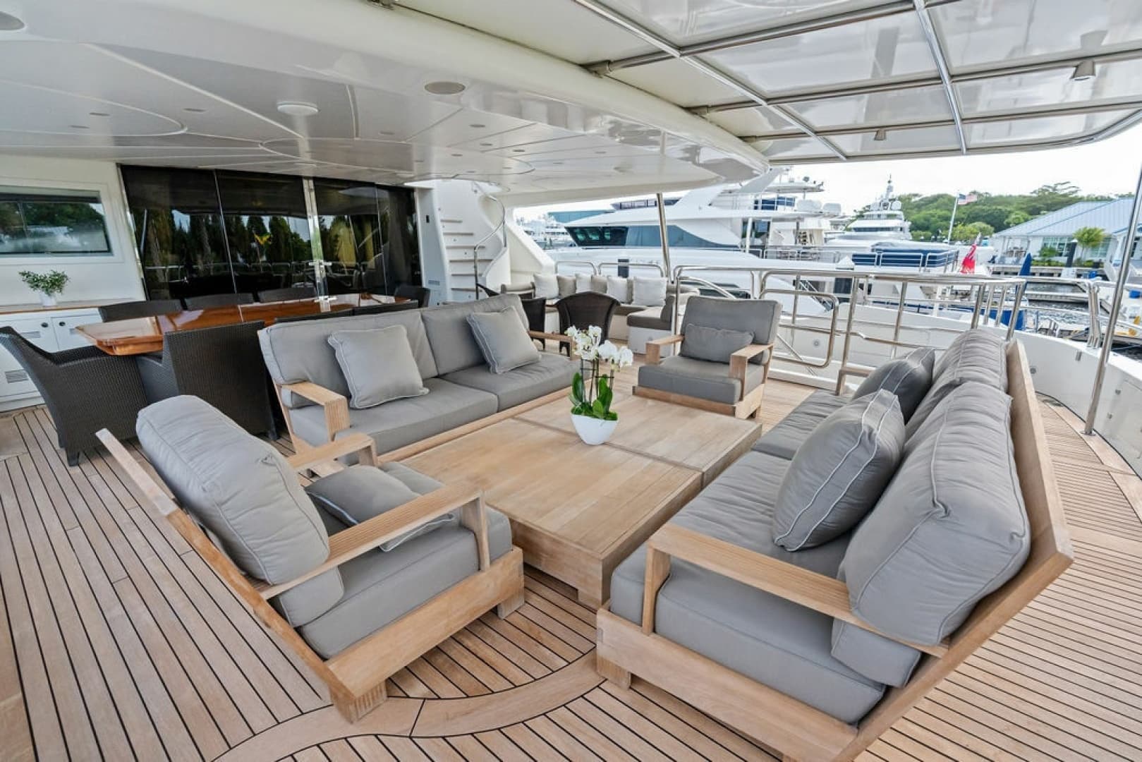 2008 Benetti 121 Classic photo 13