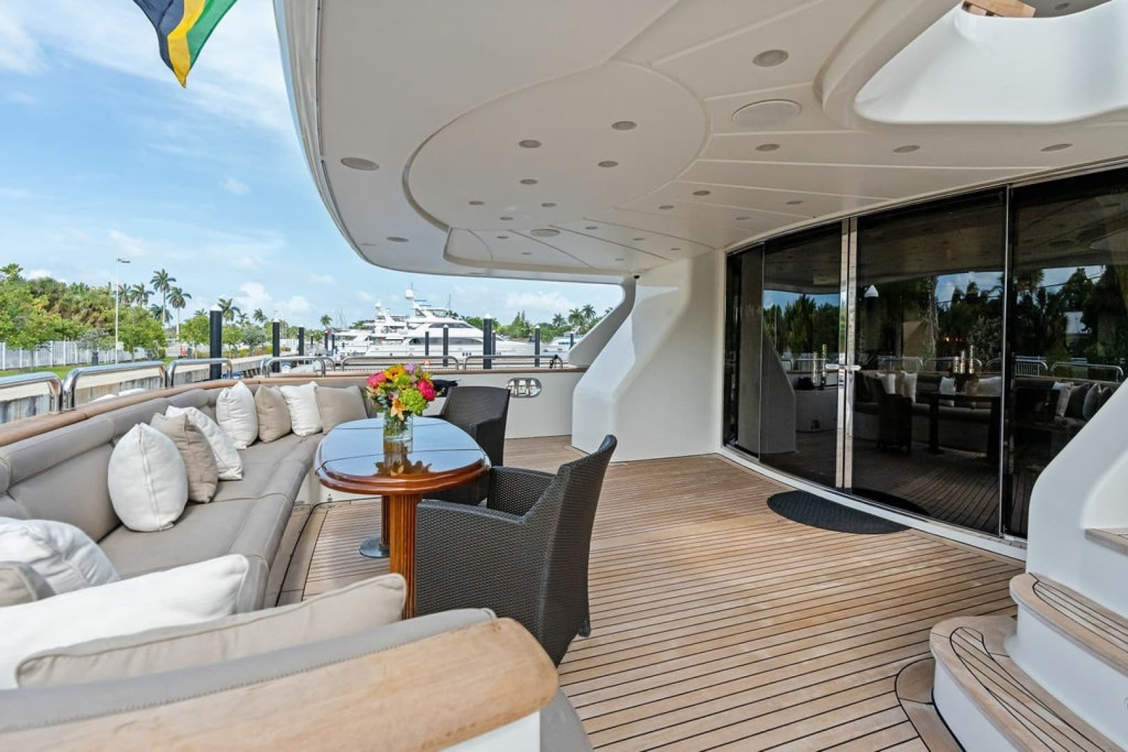 2008 Benetti 121 Classic photo 8