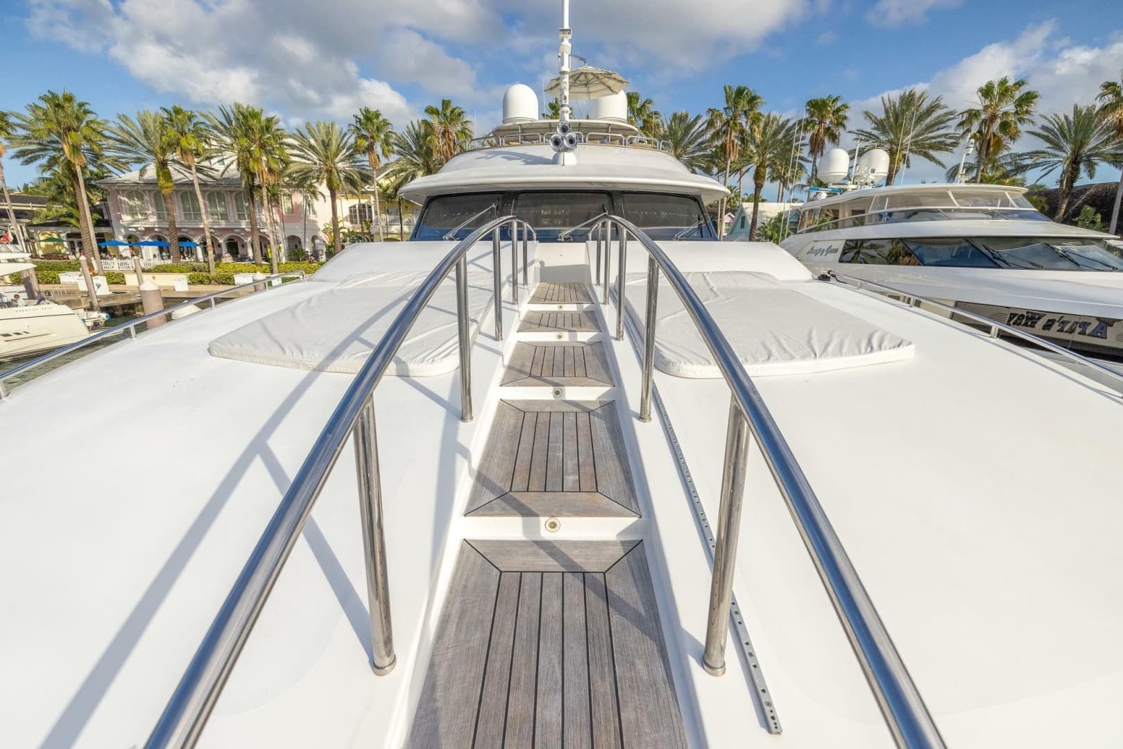 2008 Benetti 121 Classic photo 6