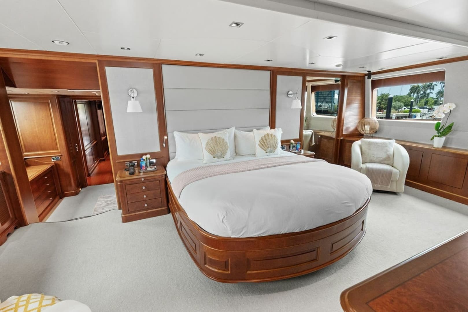 2008 Benetti 121 Classic photo 41