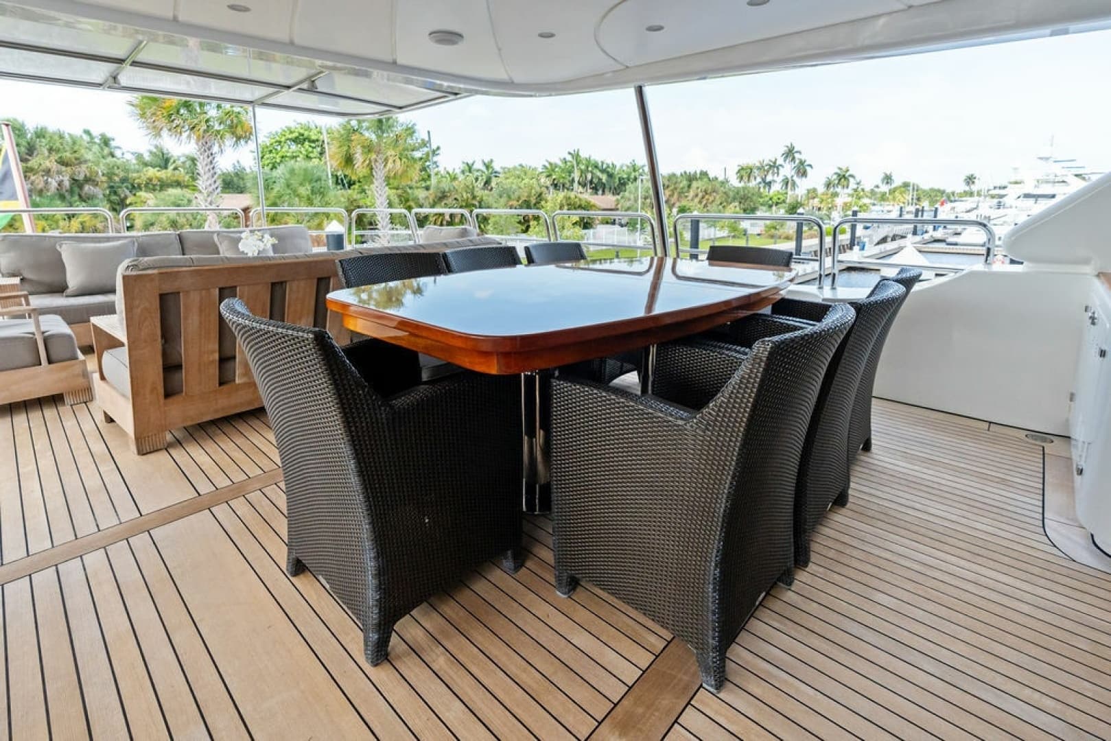 2008 Benetti 121 Classic photo 16