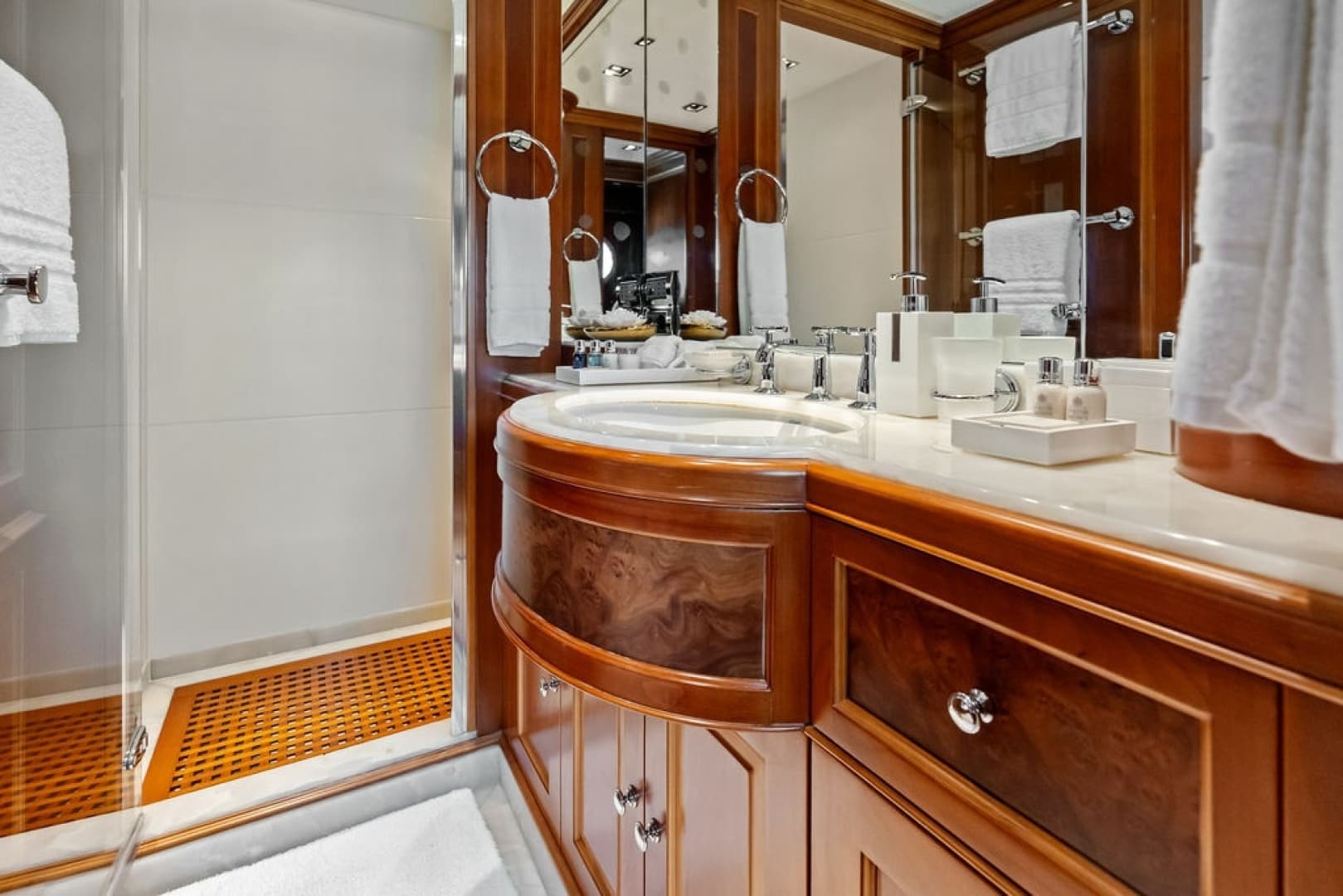 2008 Benetti 121 Classic photo 63
