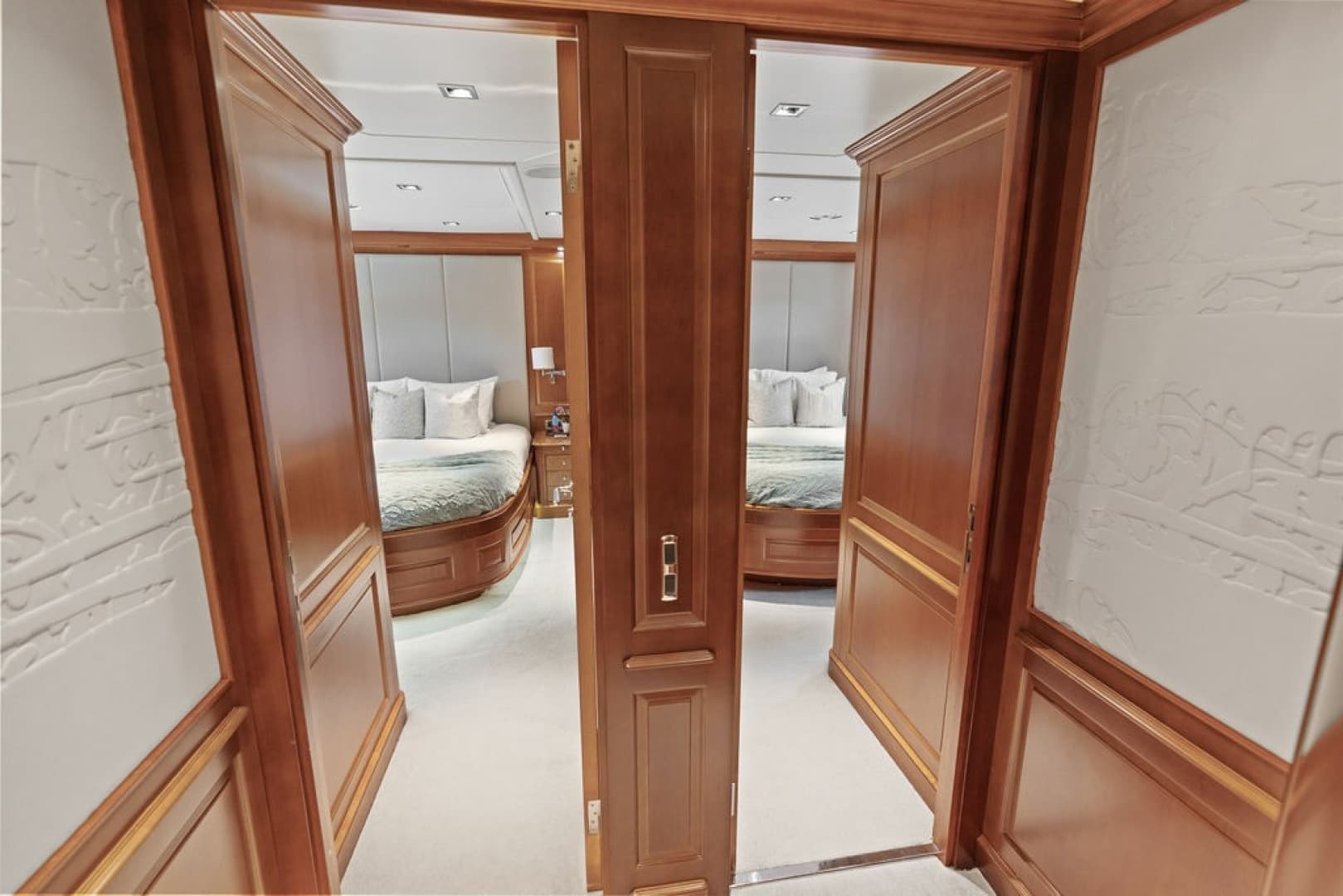 2008 Benetti 121 Classic photo 51