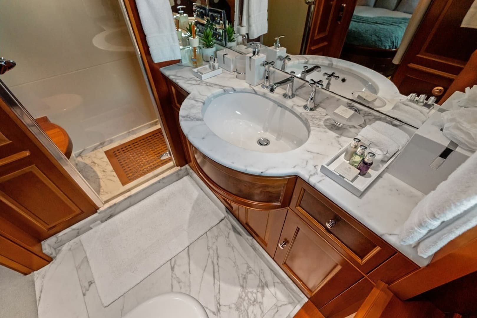 2008 Benetti 121 Classic photo 55