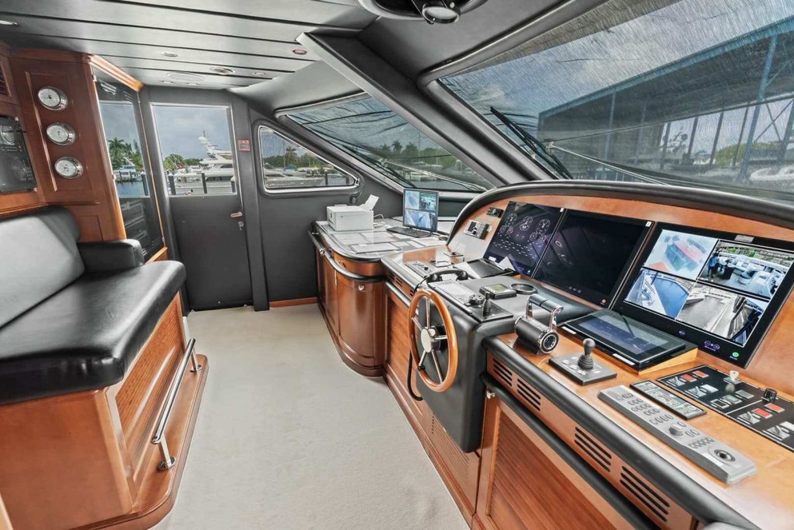 2008 Benetti 121 Classic photo 84