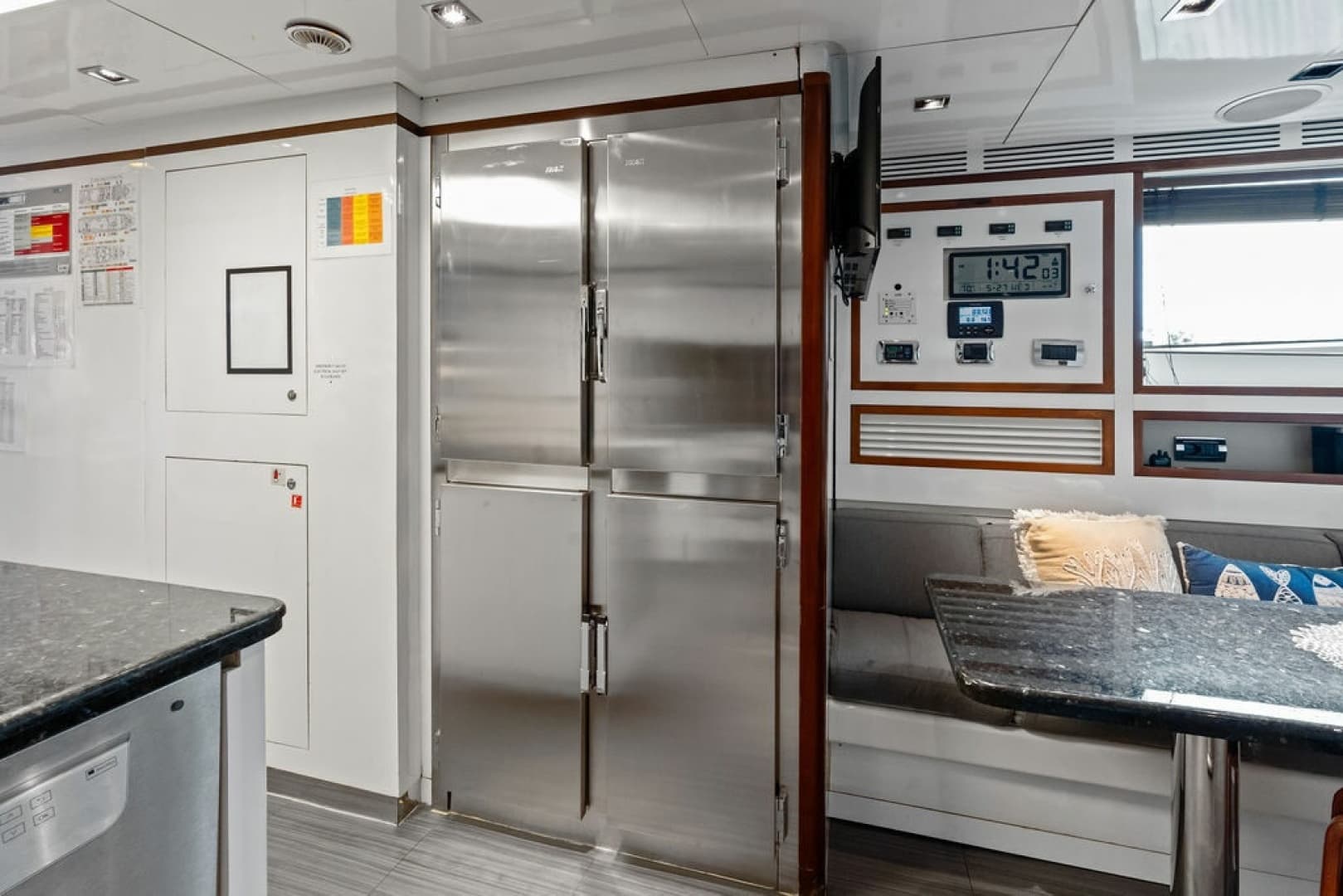 2008 Benetti 121 Classic photo 74