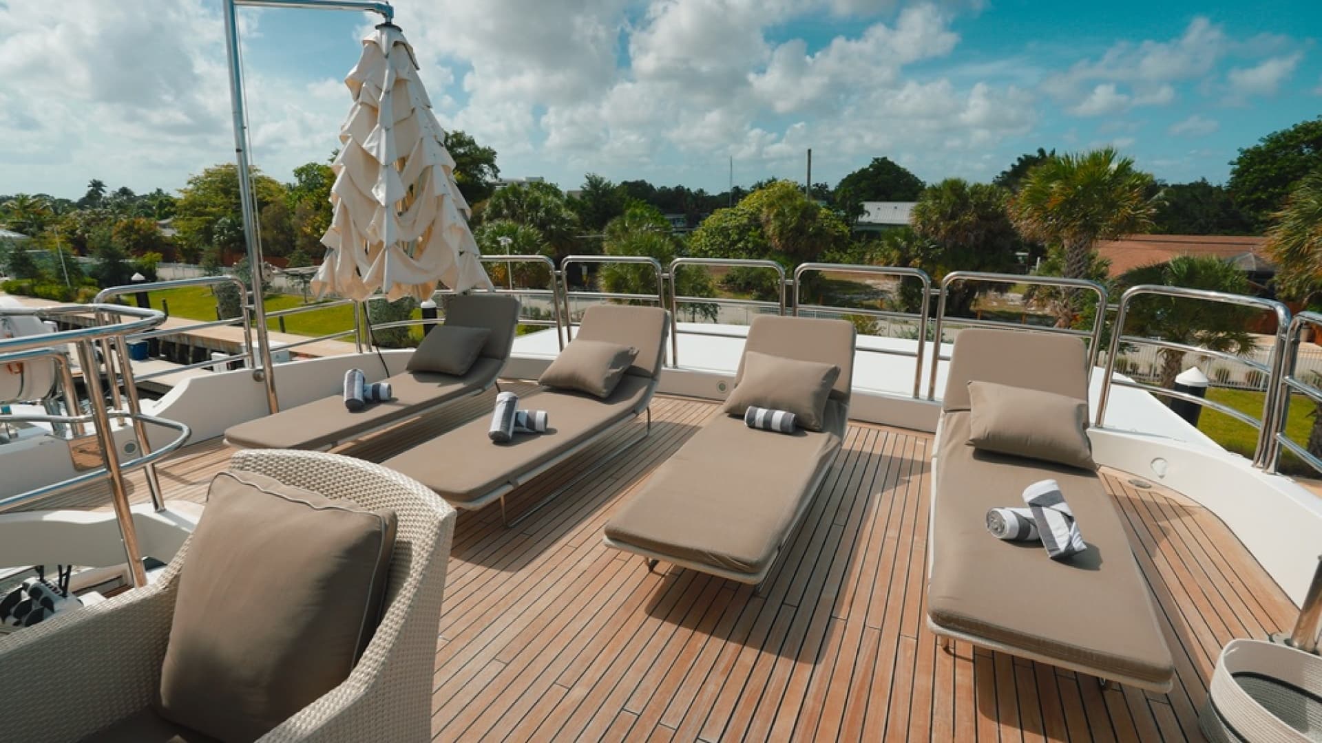 2008 Benetti 121 Classic photo 21