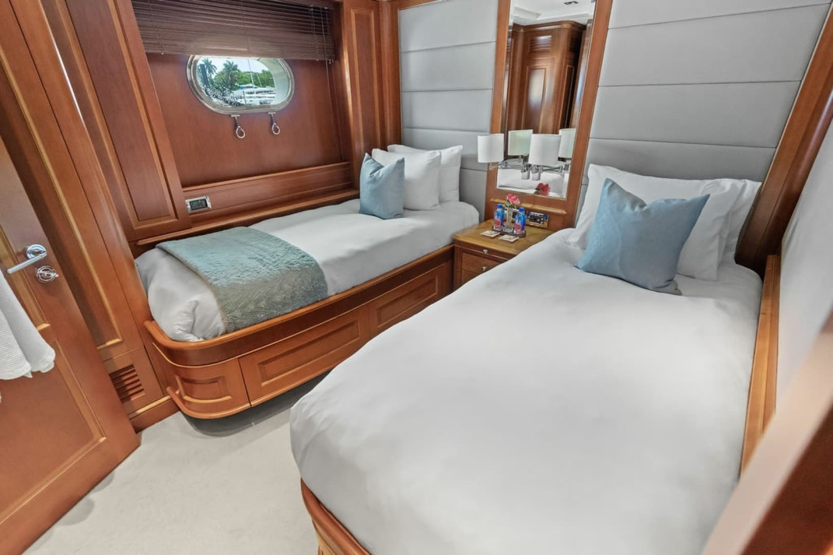 2008 Benetti 121 Classic photo 61