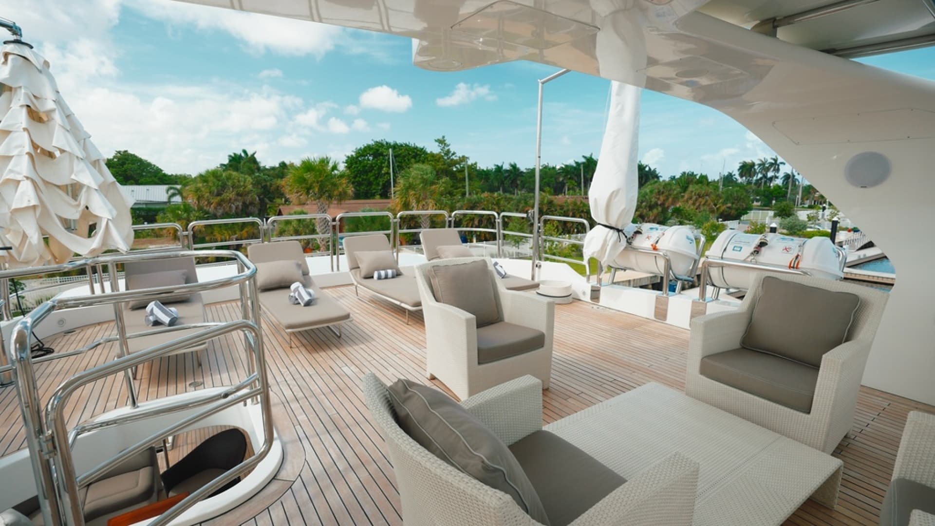 2008 Benetti 121 Classic photo 20