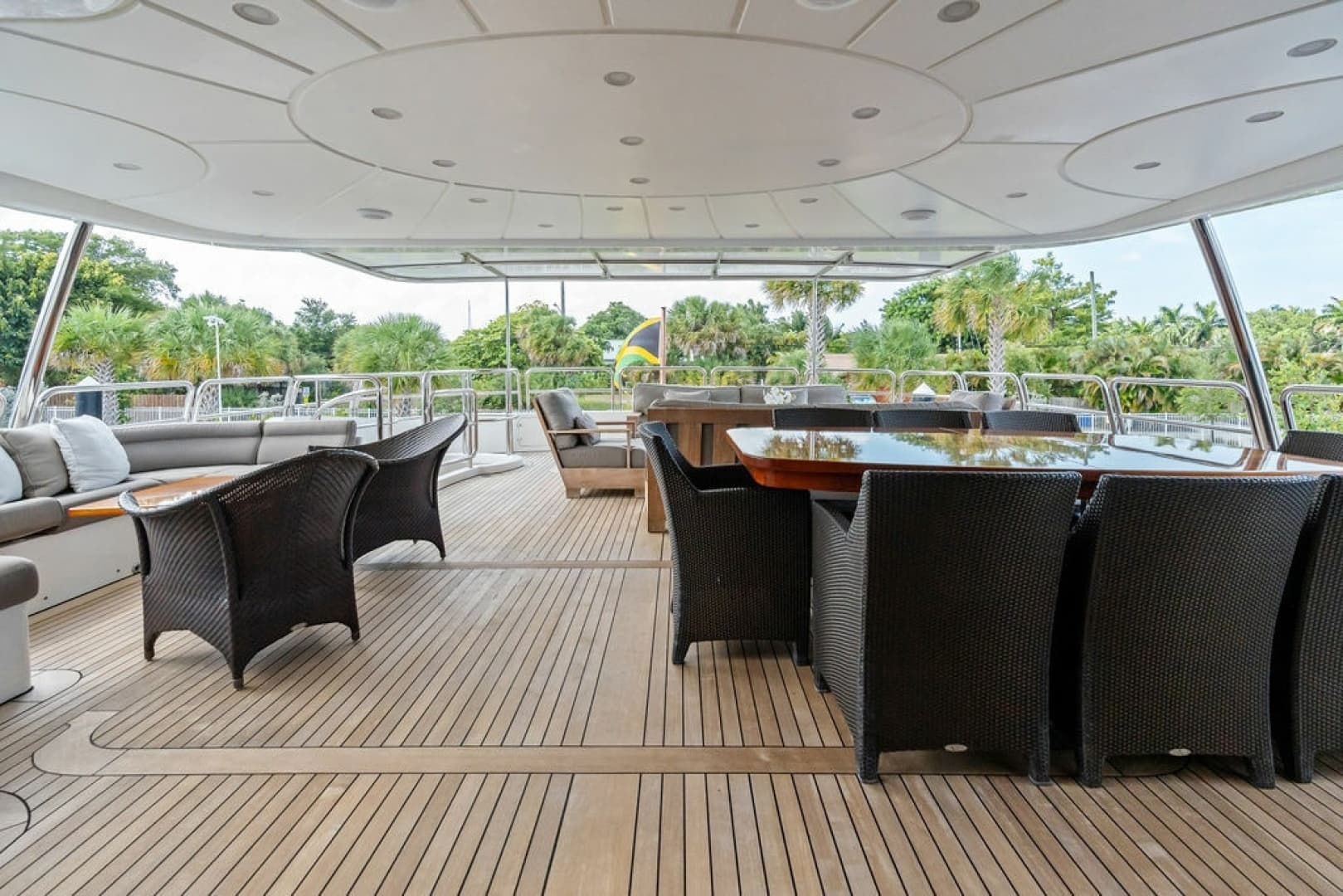 2008 Benetti 121 Classic photo 17