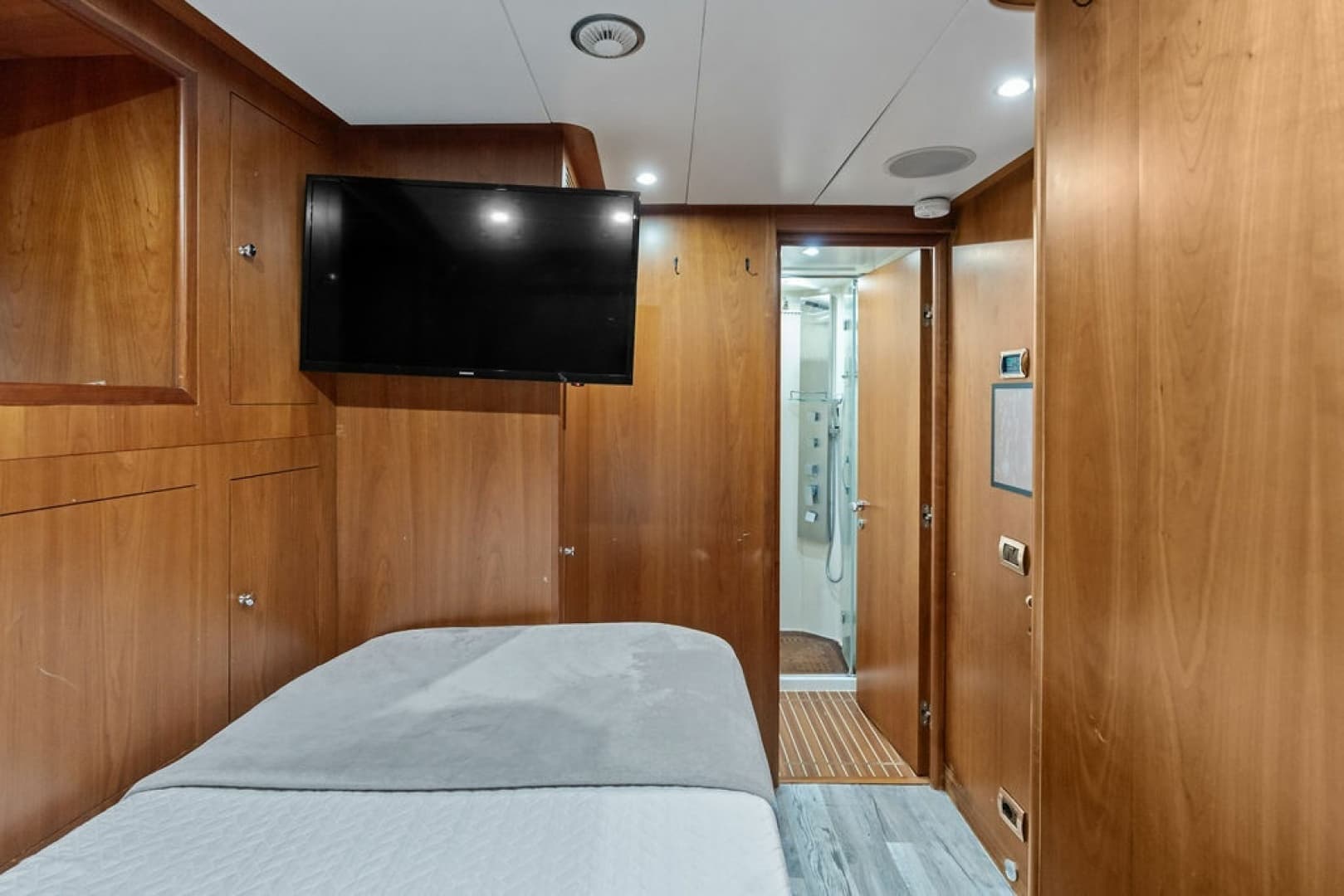 2008 Benetti 121 Classic photo 79