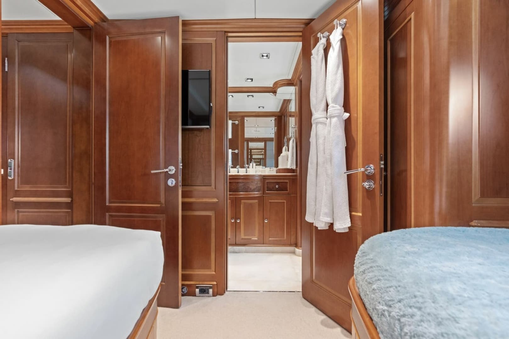 2008 Benetti 121 Classic photo 62