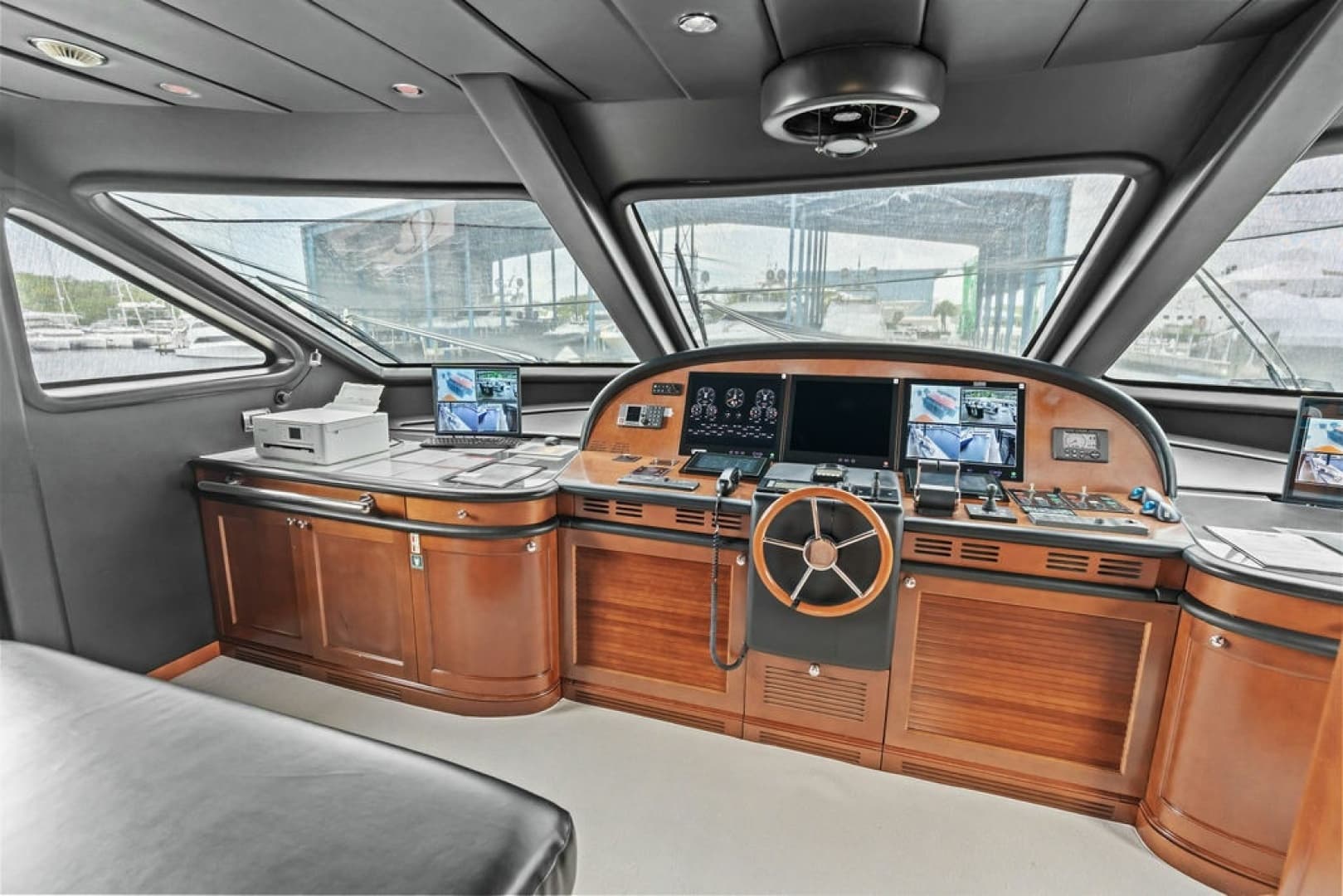 2008 Benetti 121 Classic photo 81