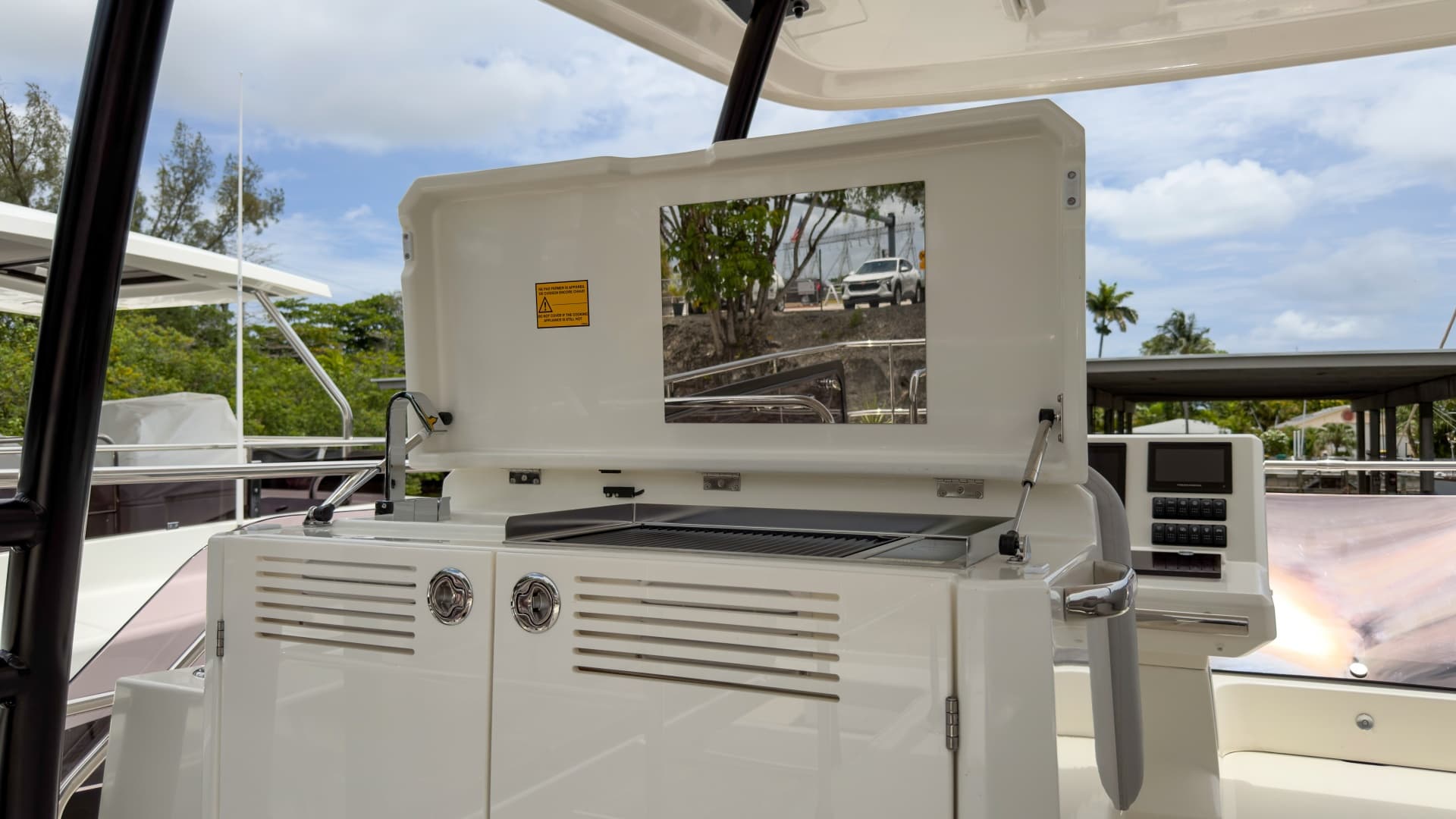 2025 Prestige M48 photo 34