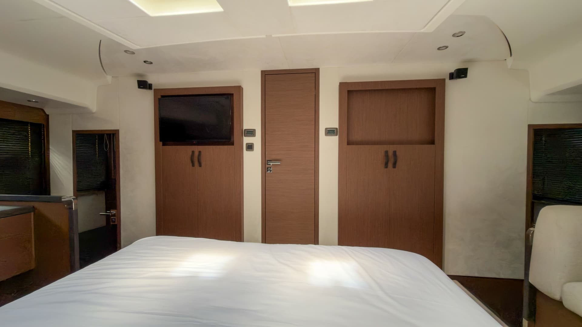2025 Prestige M48 photo 20