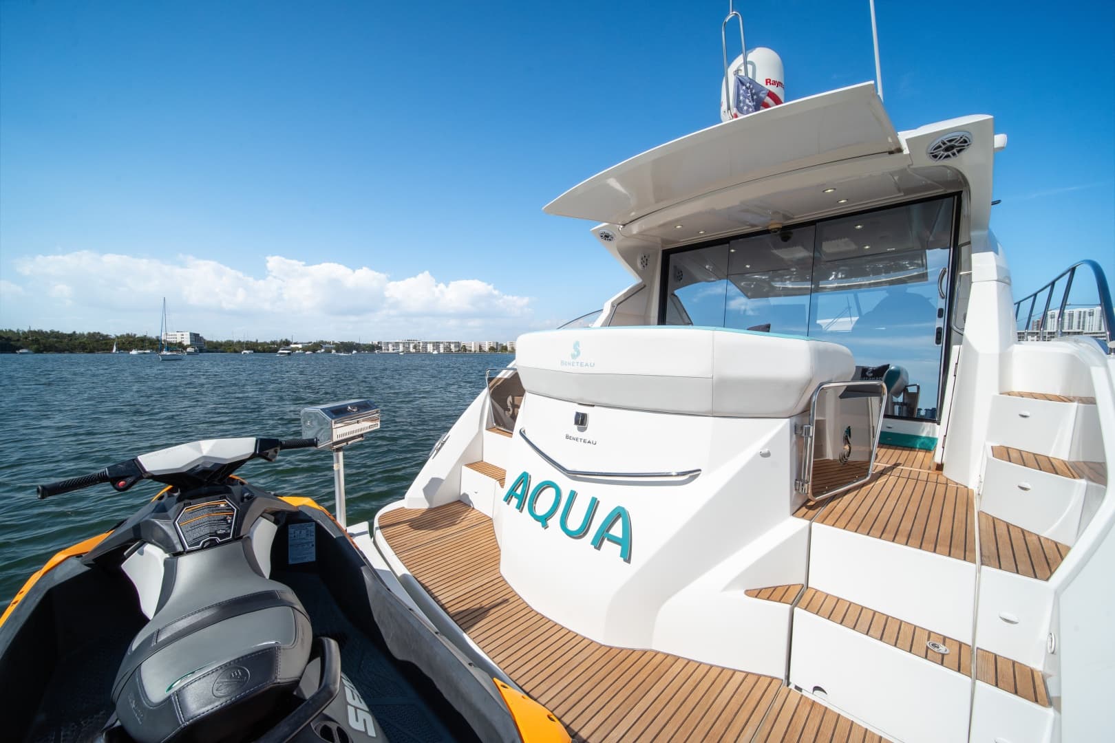 2010 Beneteau Monte Carlo 47 photo 10