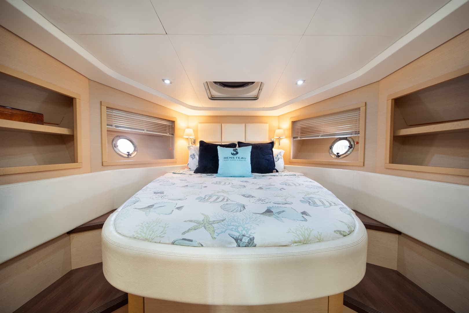 2010 Beneteau Monte Carlo 47 photo 23