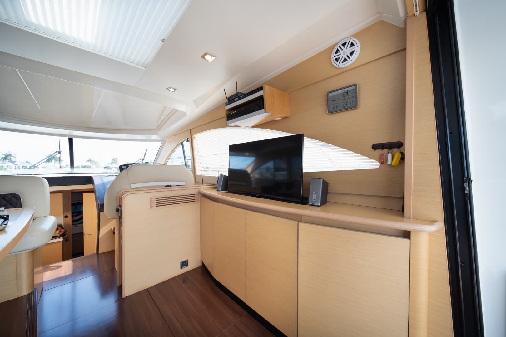 2010 Beneteau Monte Carlo 47 photo 17