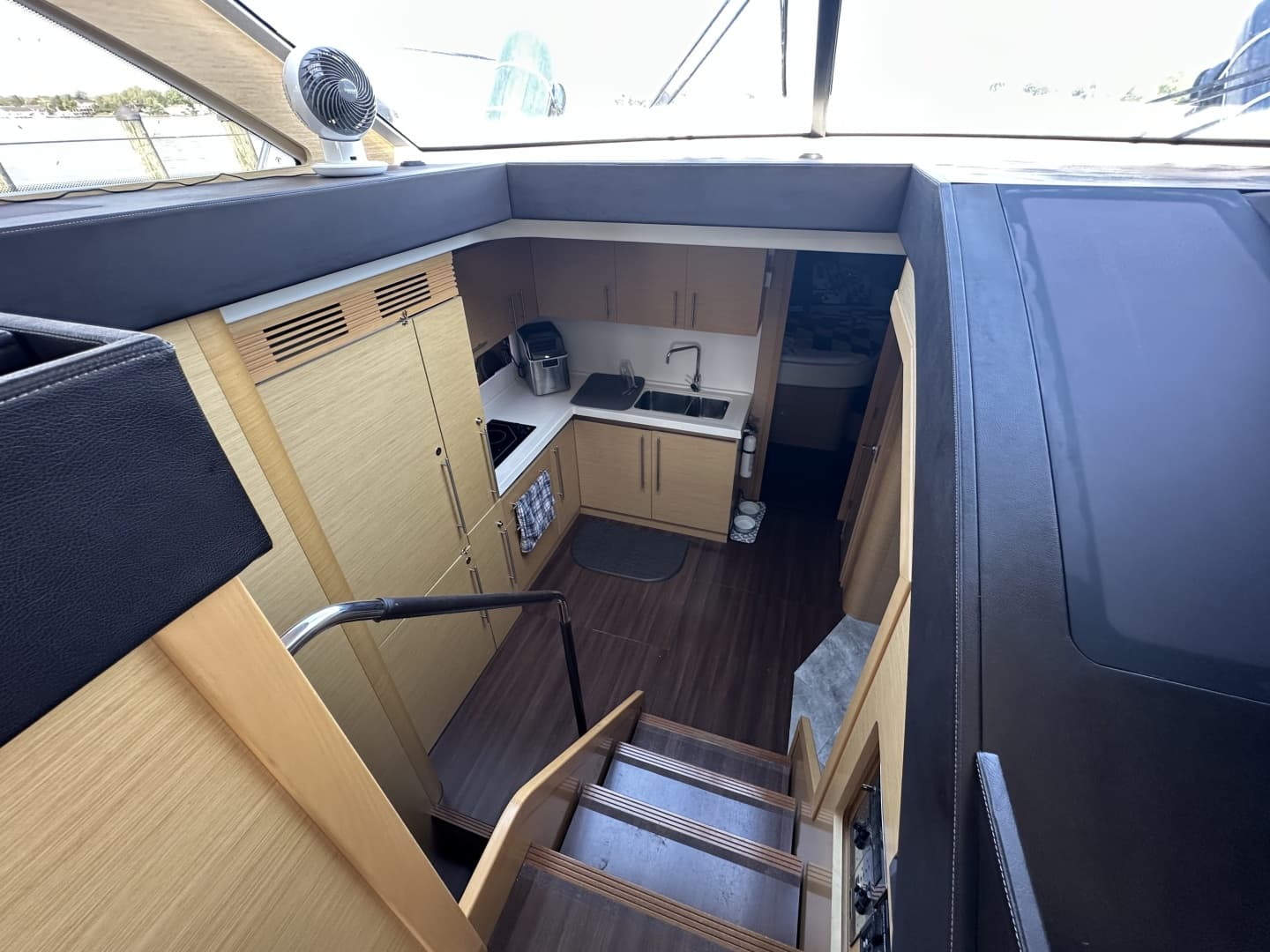 2011 Beneteau Monte Carlo 47 photo 23