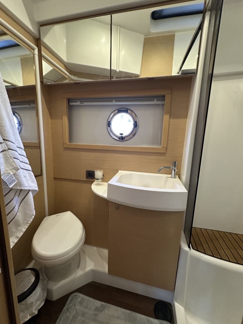 2011 Beneteau Monte Carlo 47 photo 41