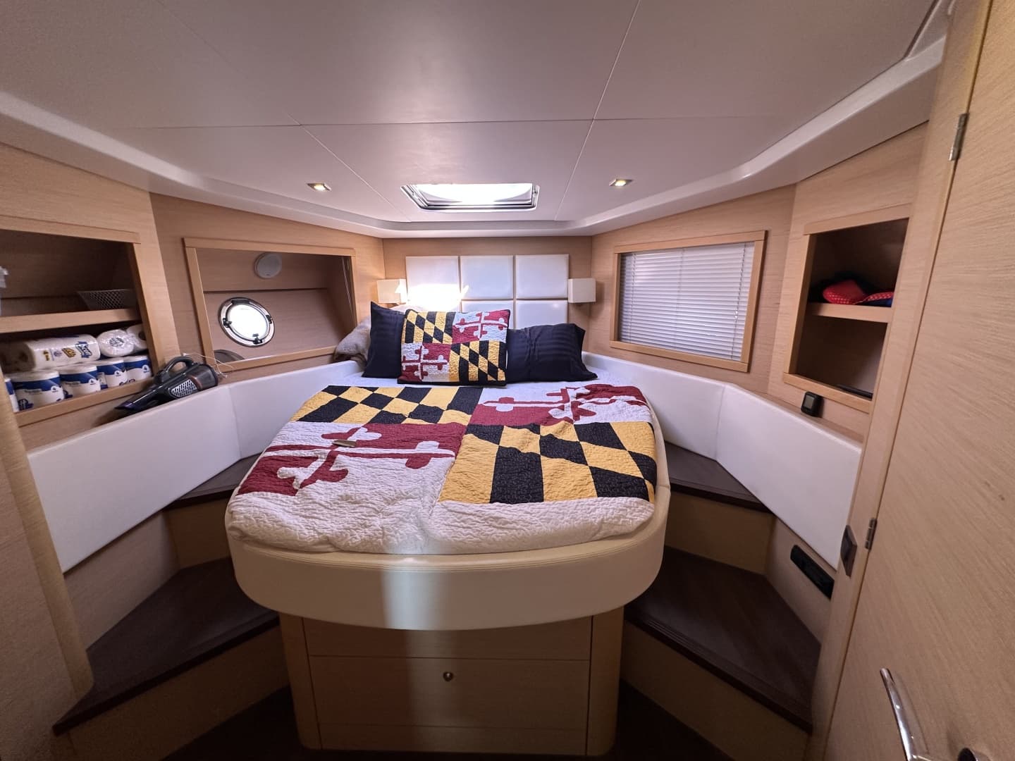 2011 Beneteau Monte Carlo 47 photo 33