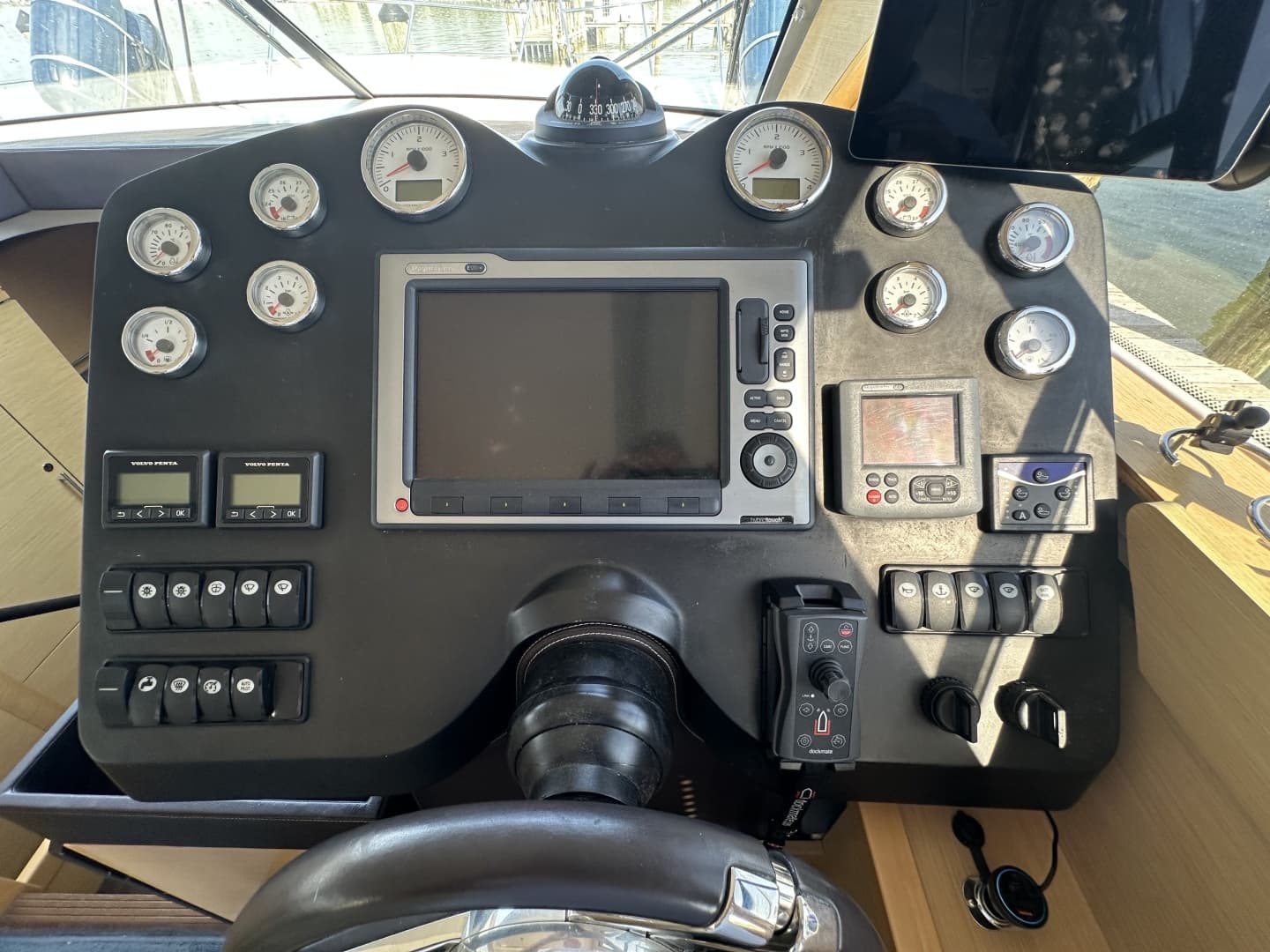 2011 Beneteau Monte Carlo 47 photo 45