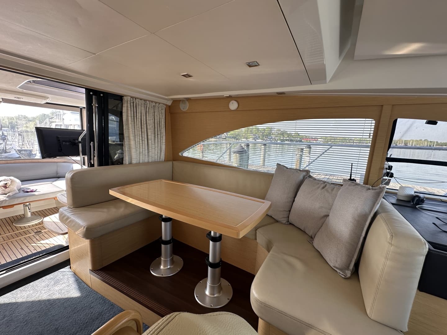 2011 Beneteau Monte Carlo 47 photo 18