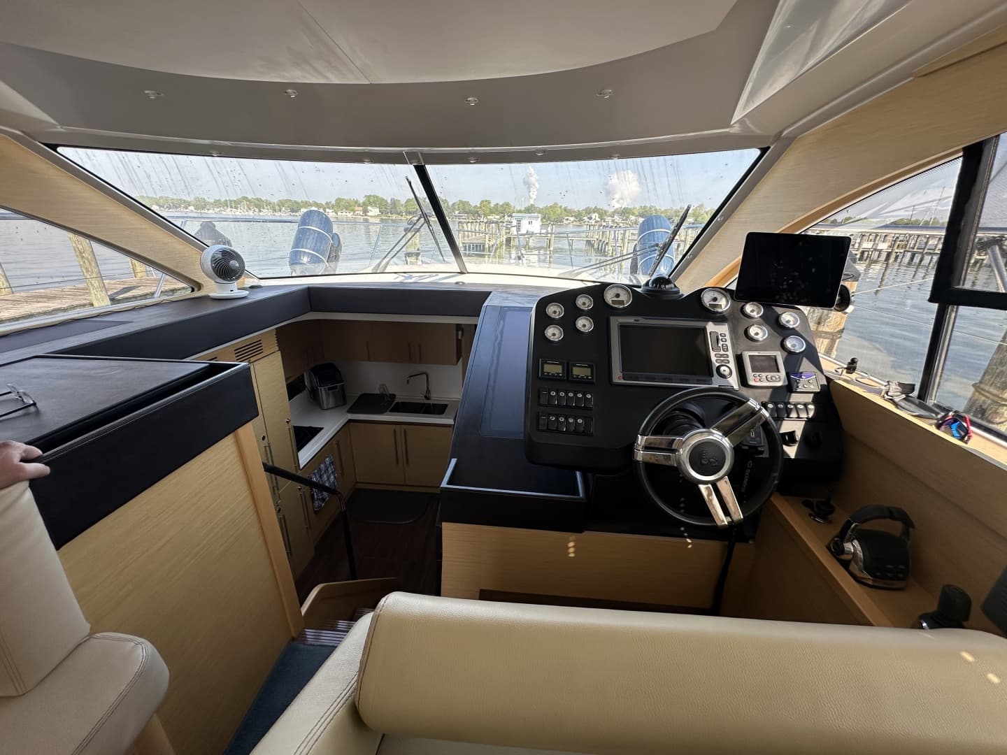 2011 Beneteau Monte Carlo 47 photo 21