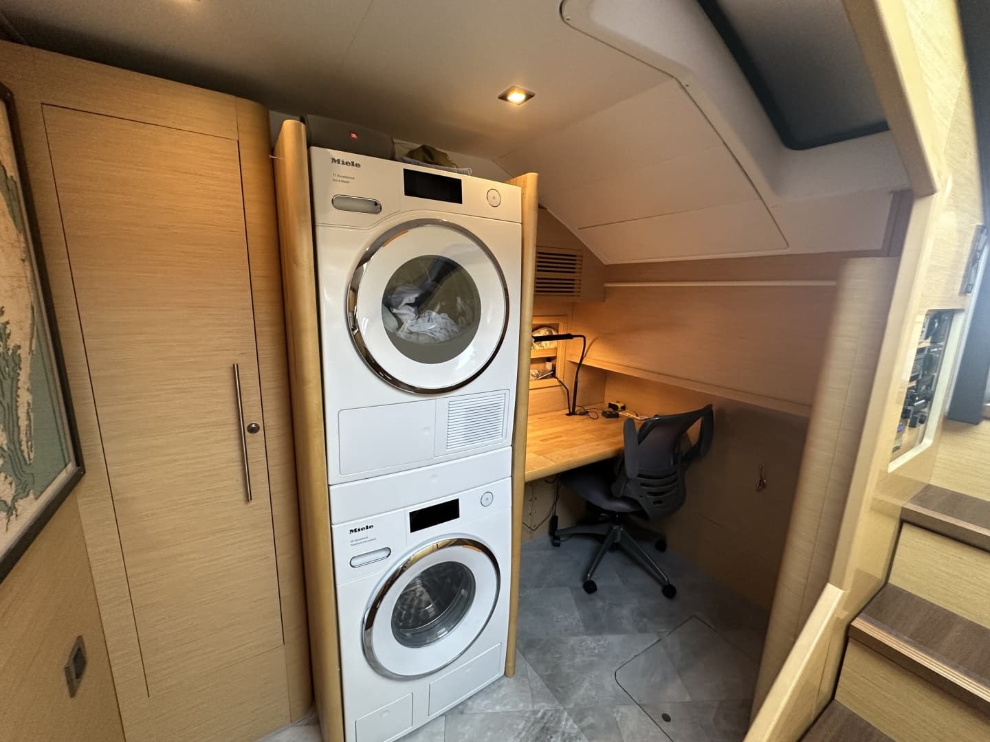 2011 Beneteau Monte Carlo 47 photo 24