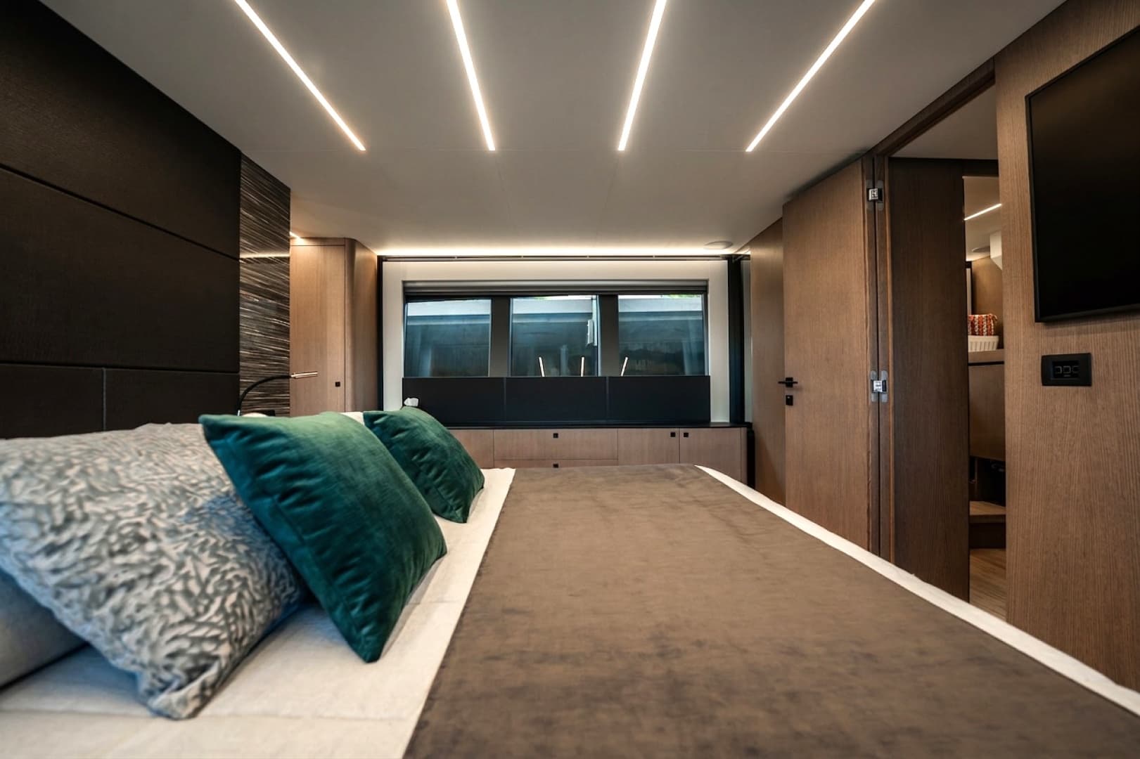 2024 Astondoa 66 Flybridge photo 67