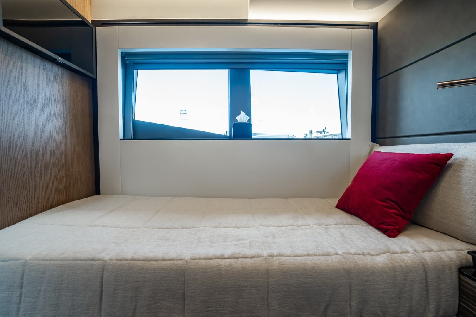 2024 Astondoa 66 Flybridge photo 86