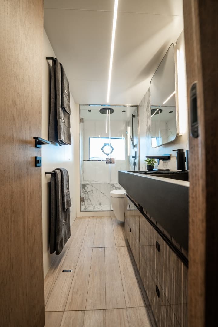 2024 Astondoa 66 Flybridge photo 75