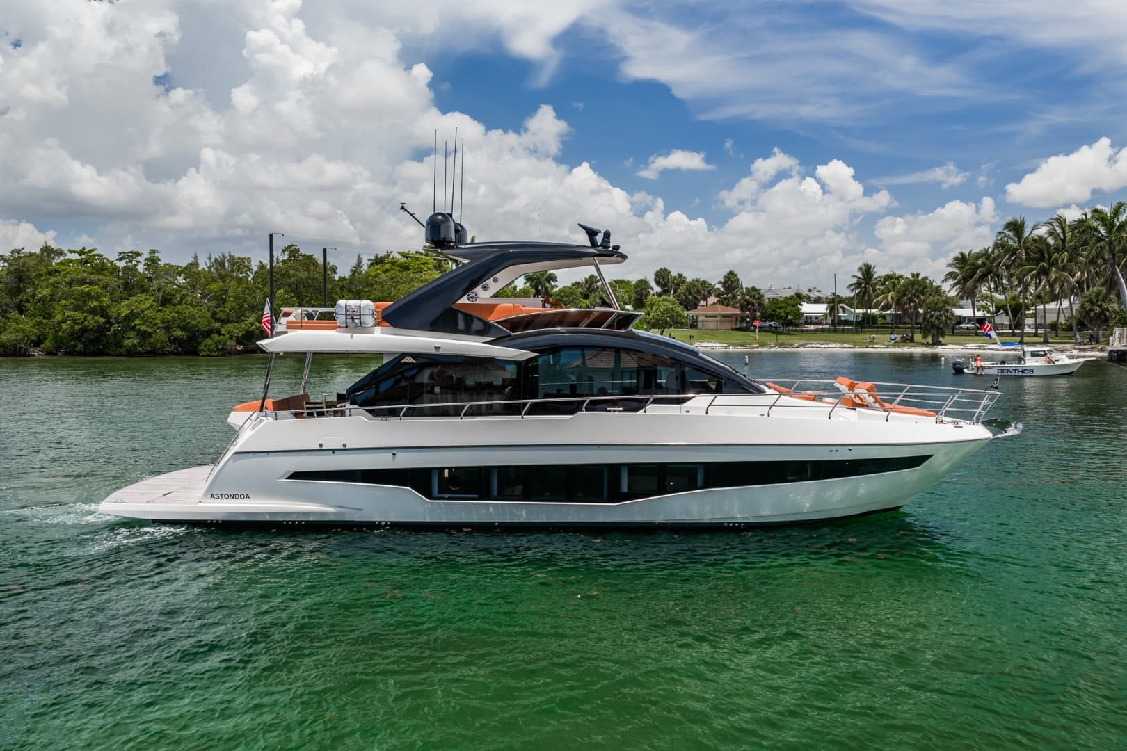 2024 Astondoa 66 Flybridge photo 7