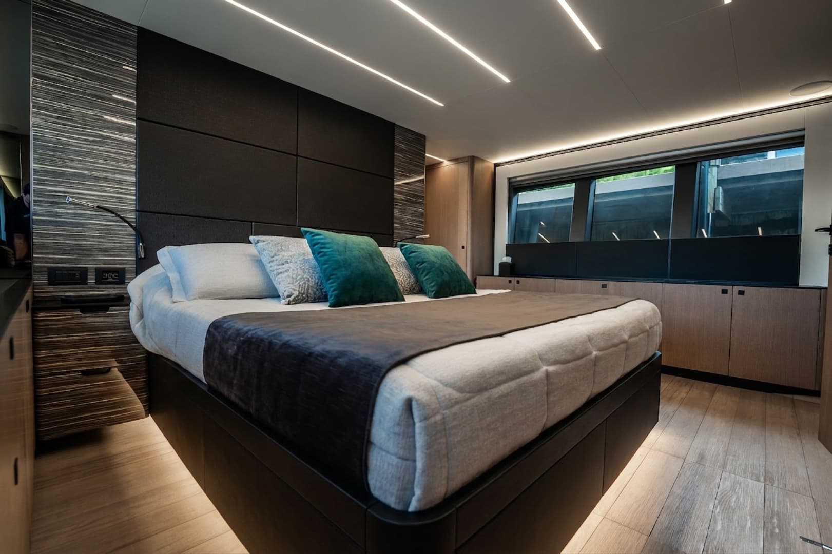 2024 Astondoa 66 Flybridge photo 69