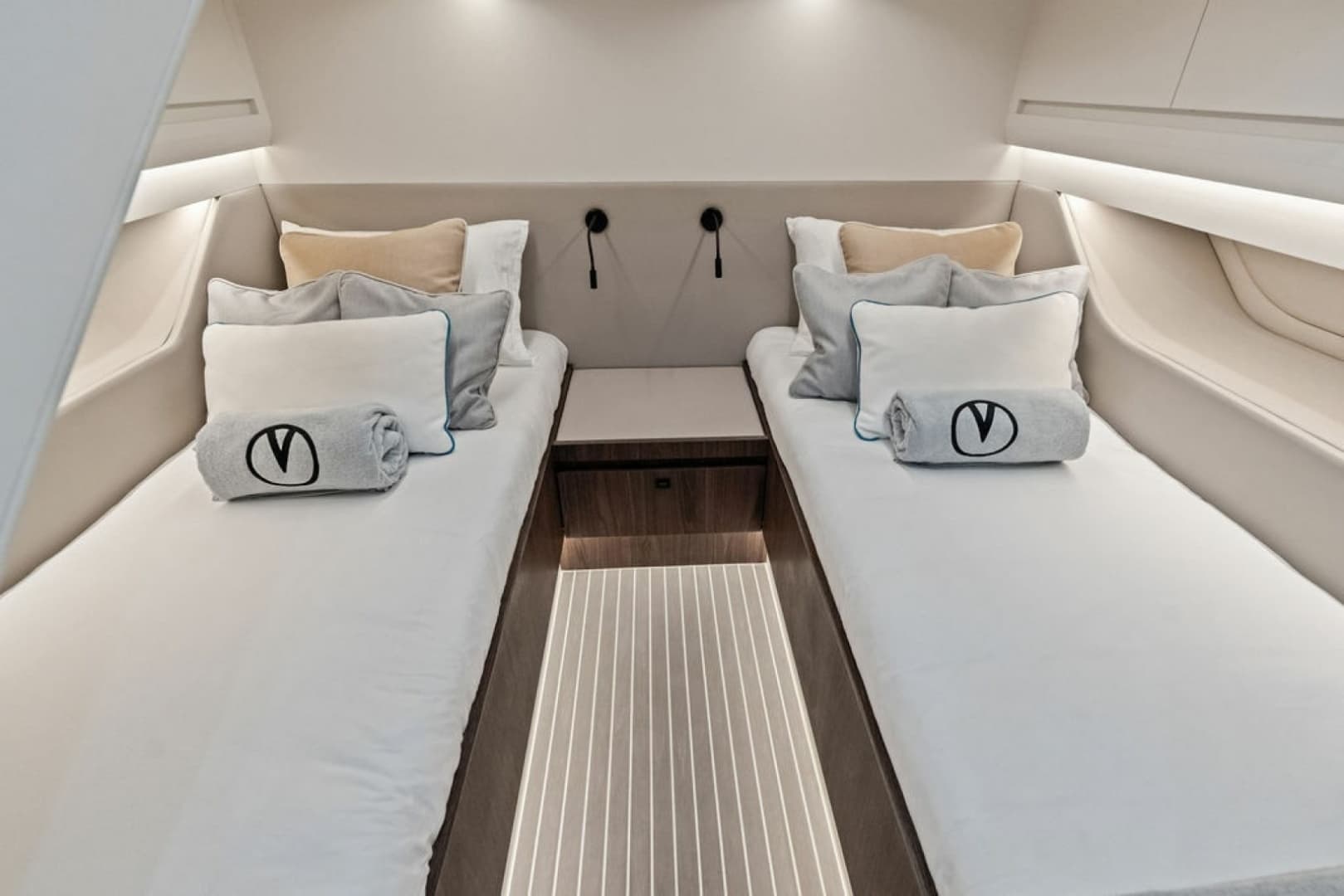 2024 Vanquish Yachts VQ55 photo 42