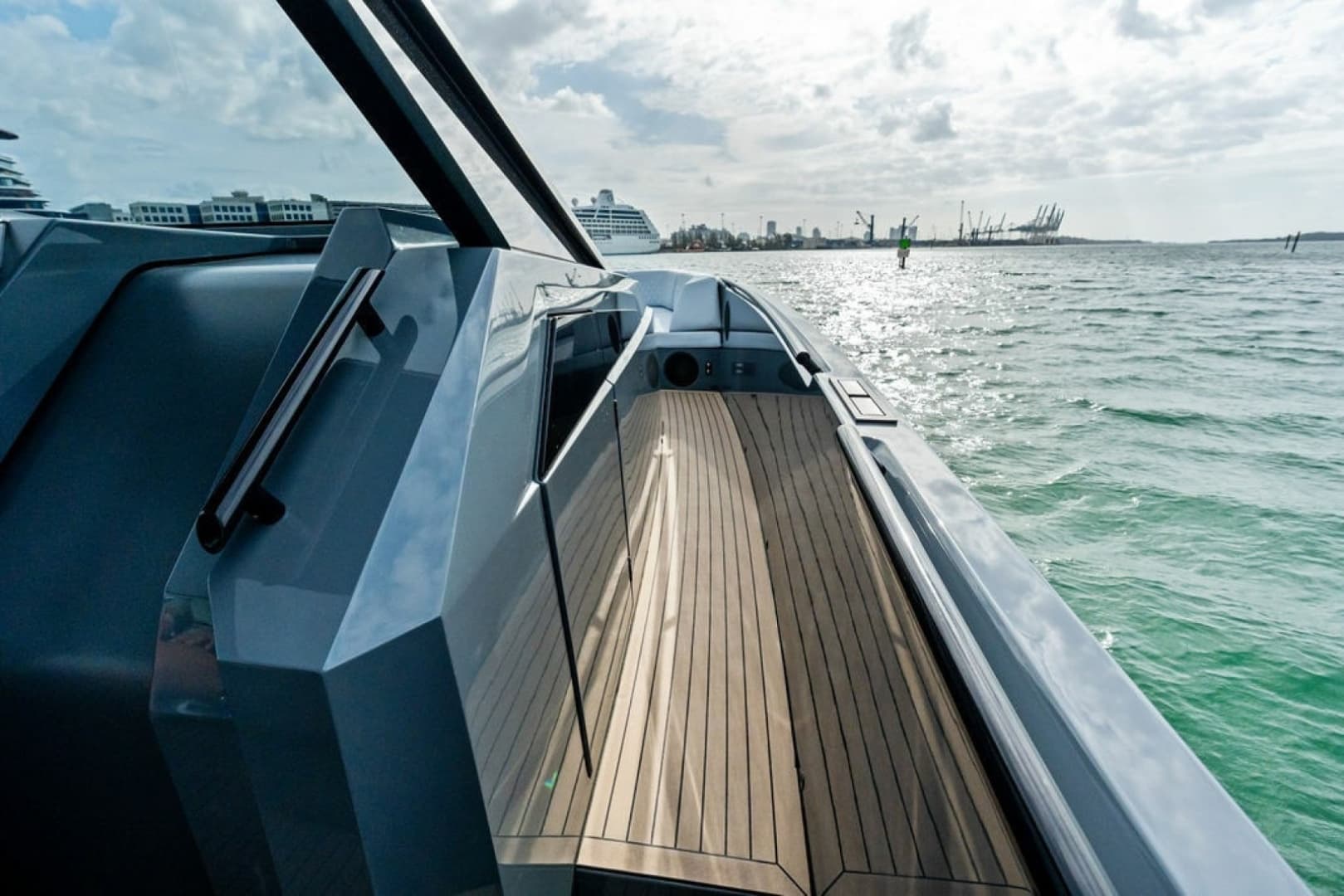 2024 Vanquish Yachts VQ55 photo 22