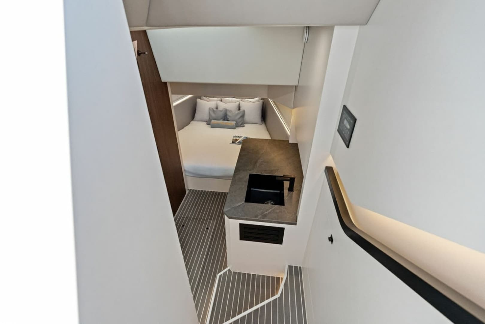 2024 Vanquish Yachts VQ55 photo 36