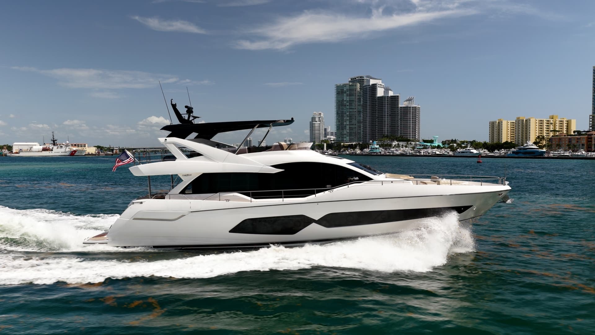 2025 Sunseeker 76 Yacht photo 5