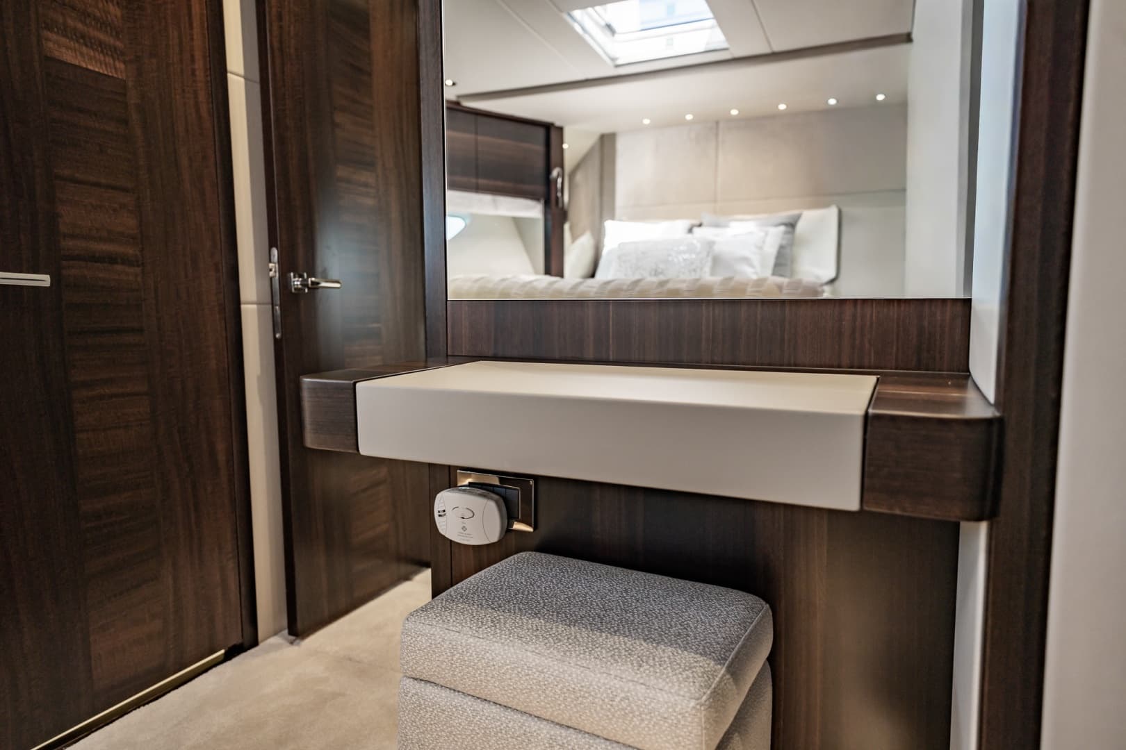 2025 Sunseeker 76 Yacht photo 78