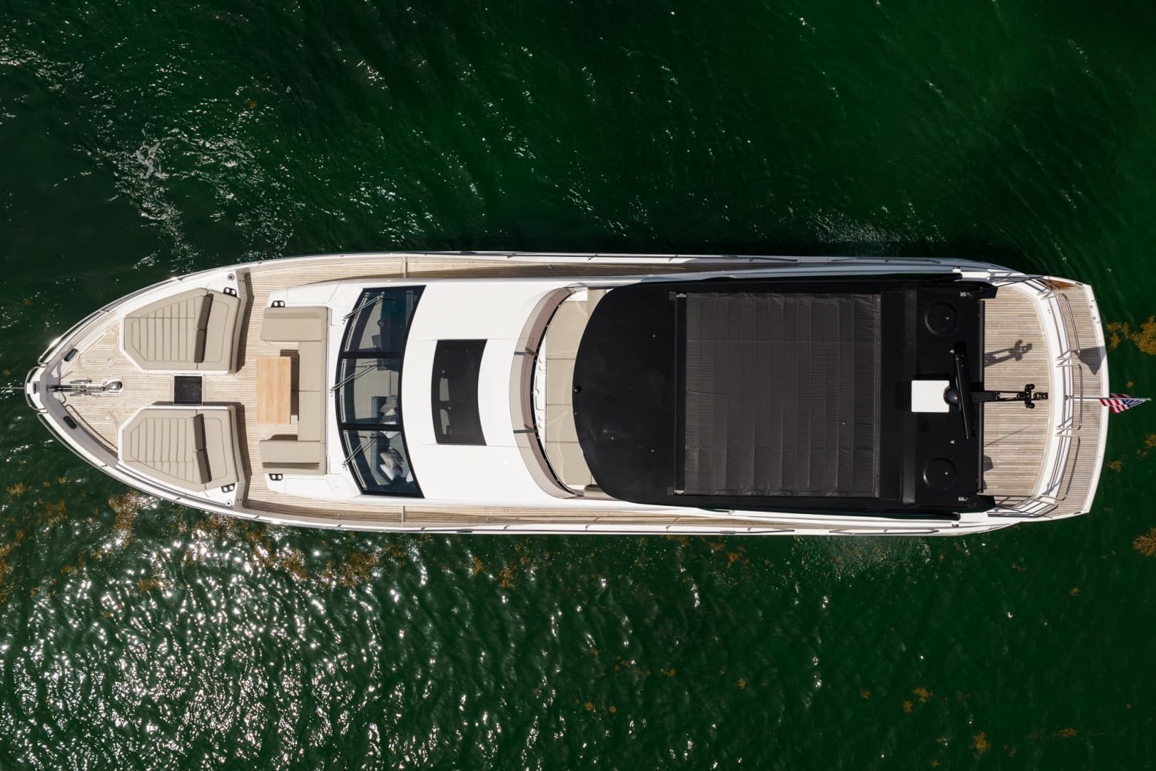 2025 Sunseeker 76 Yacht photo 13