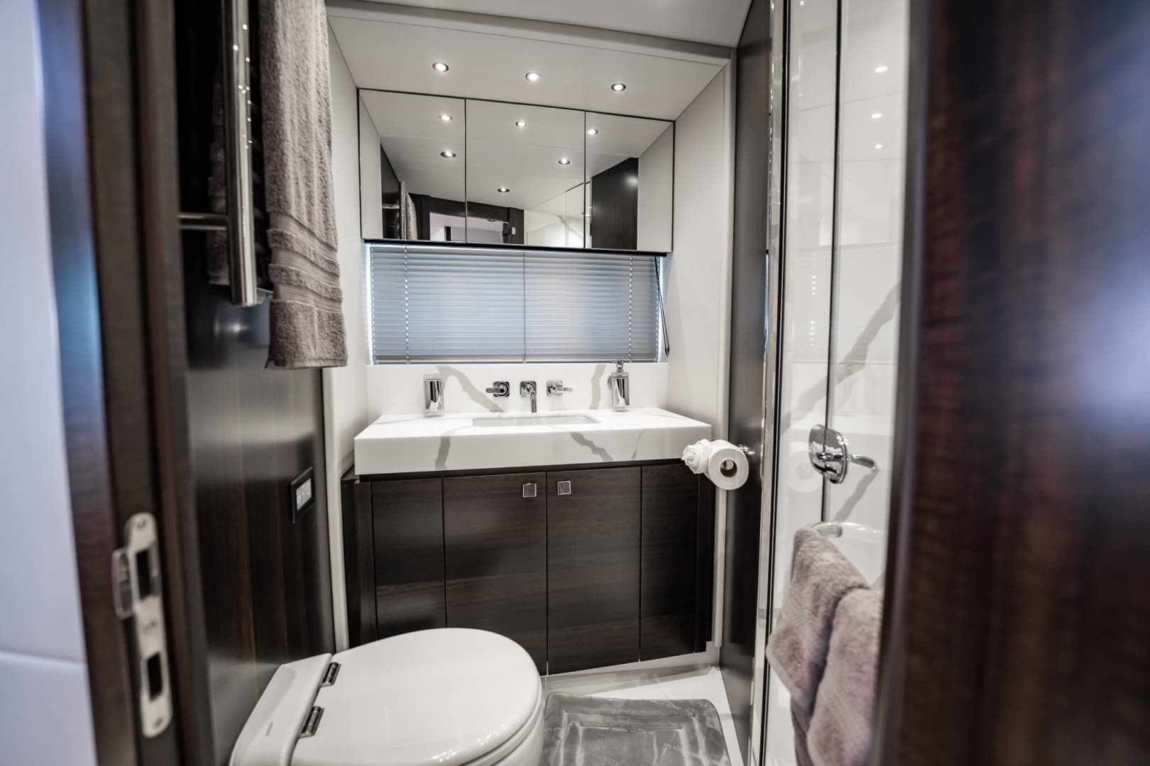 2025 Sunseeker 76 Yacht photo 82